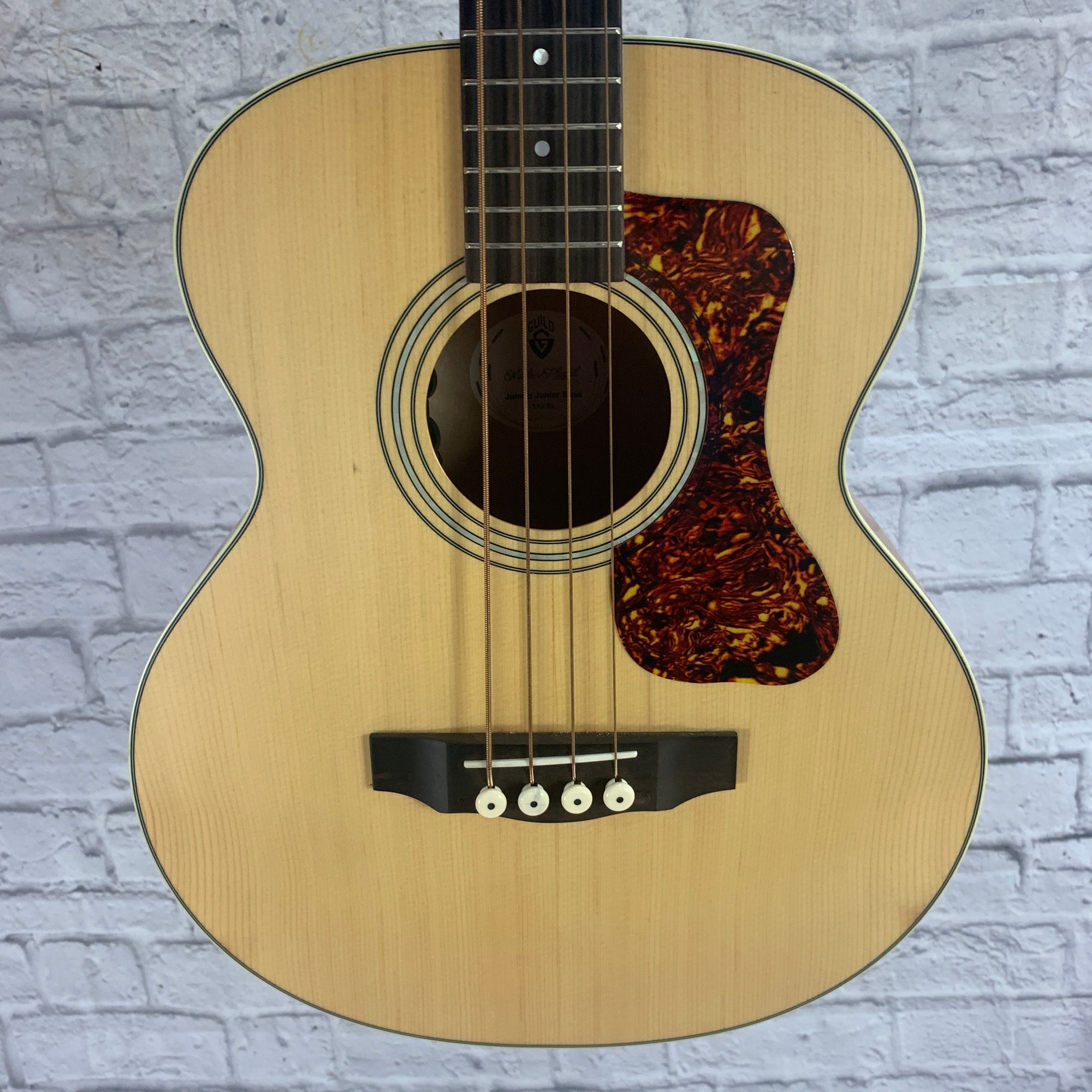 Guild Jumbo Junior Acoustic/Electric Bass
