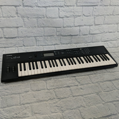 Yamaha S03 Music Synthesizer