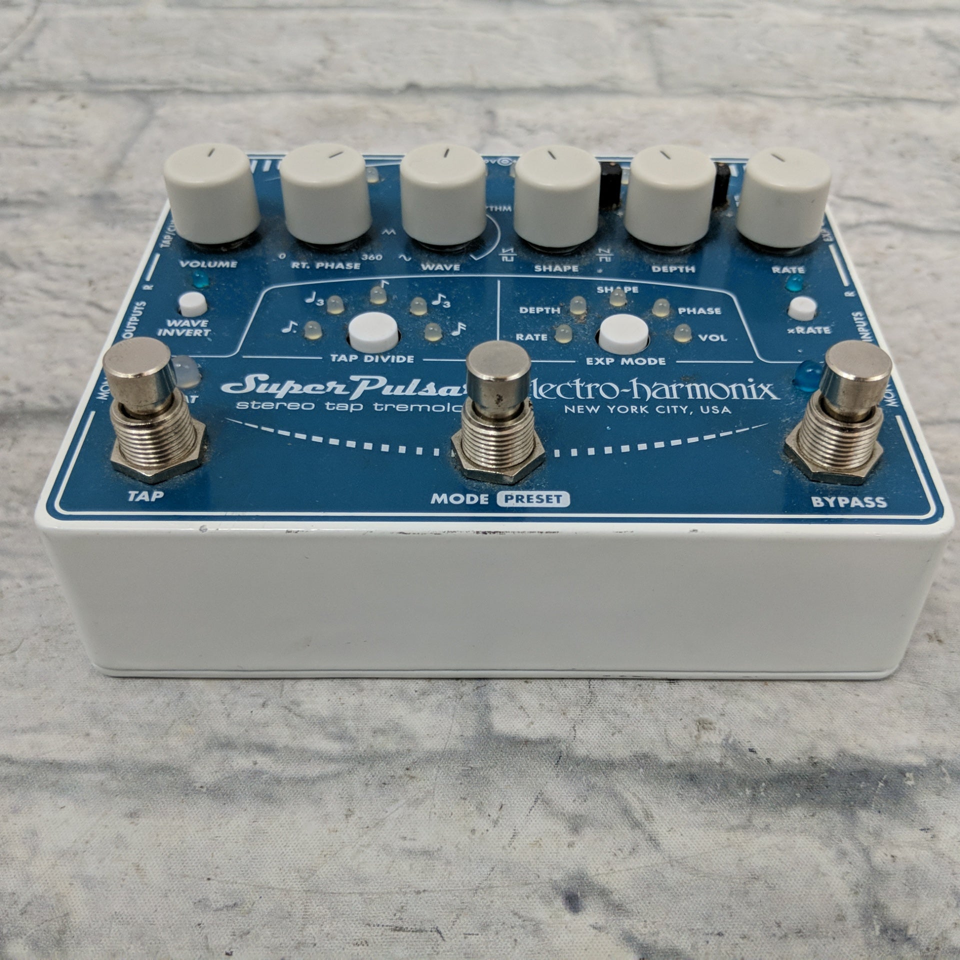 Electro Harmonix Super Pulsar Tremolo Pedal