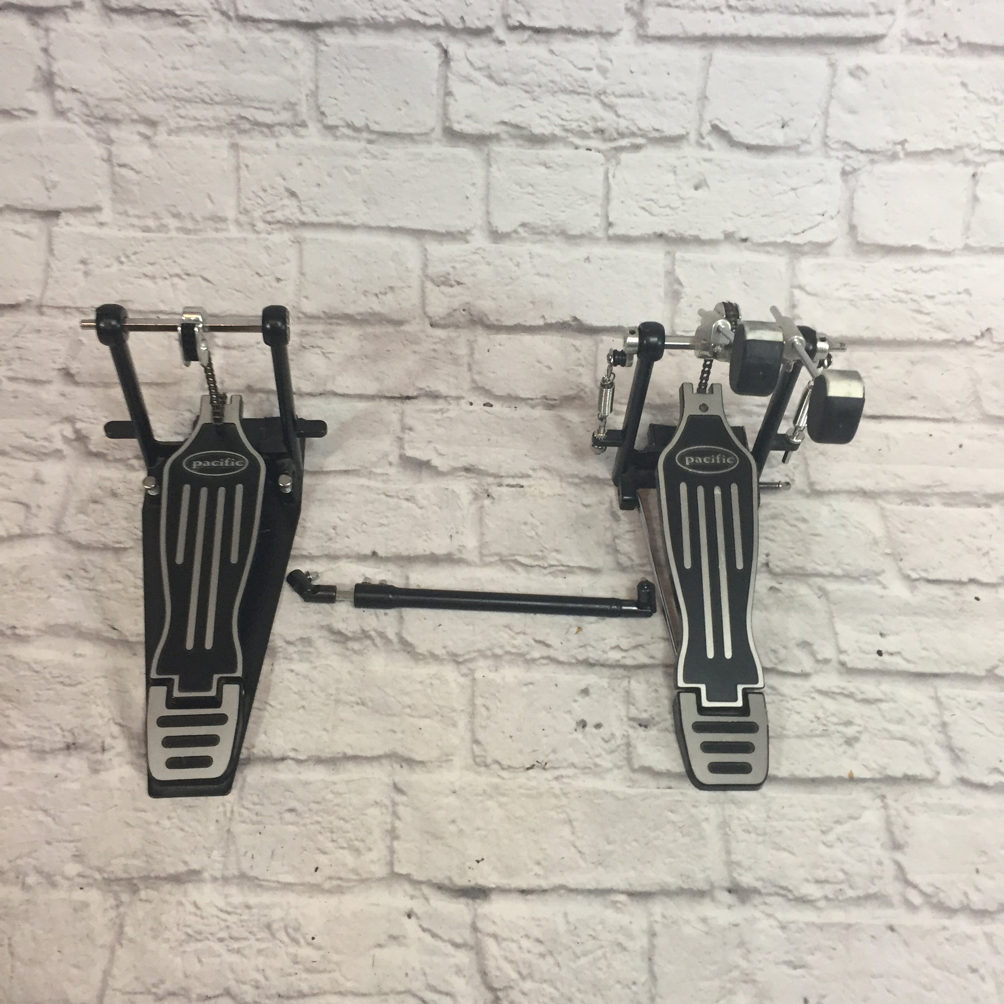 double bass pedal lefty Pacific DP402 Single Chain Left Handed Double Bass Pedal