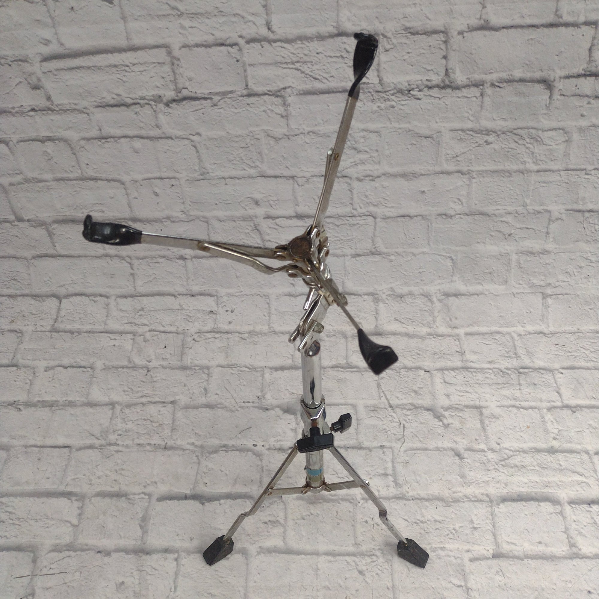 Ludwig Blue and Olive Snare Stand