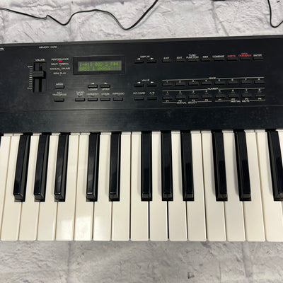 Roland D-5 61-Key Digital Synthesizer