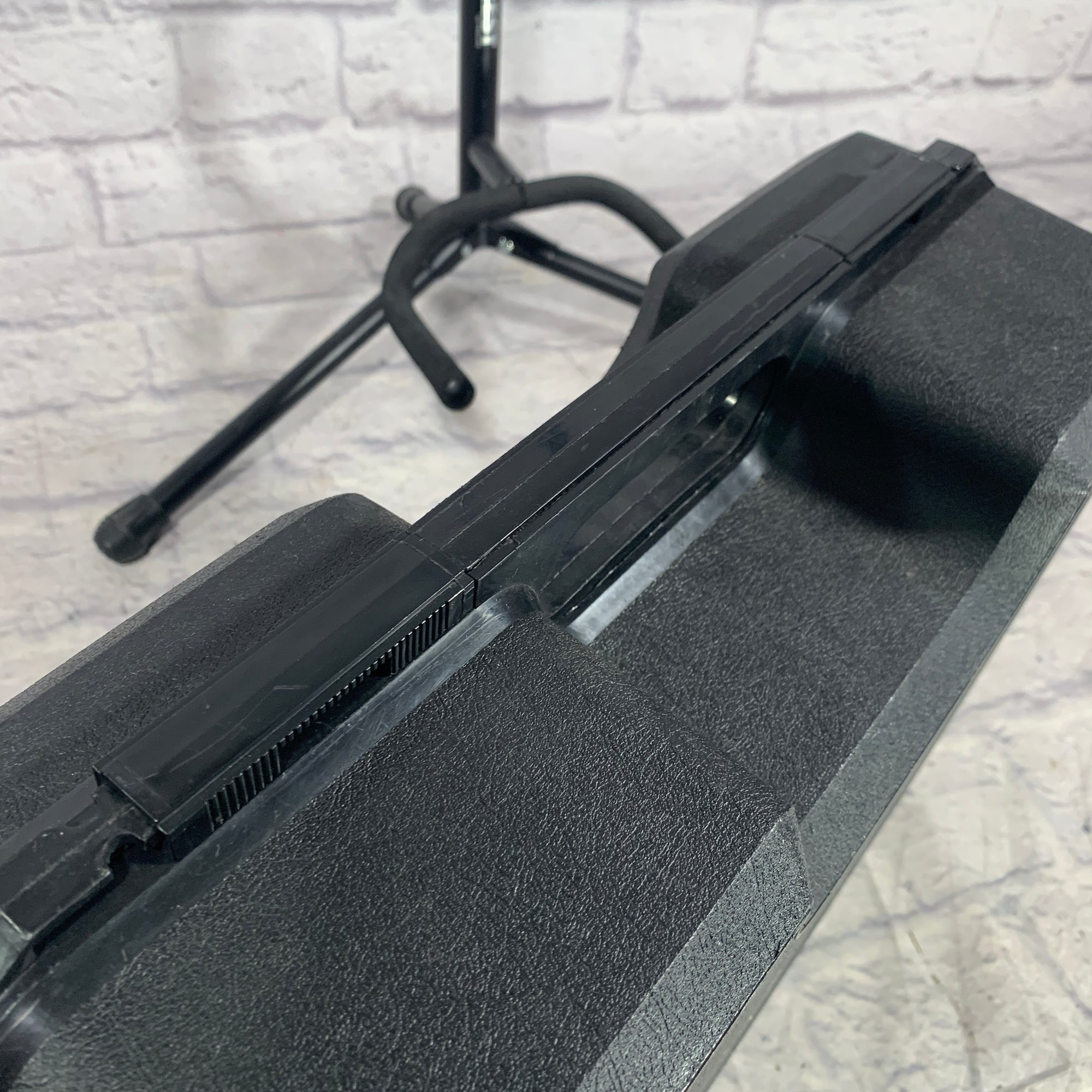 Unknown Hard Shell Padded Microphone Case