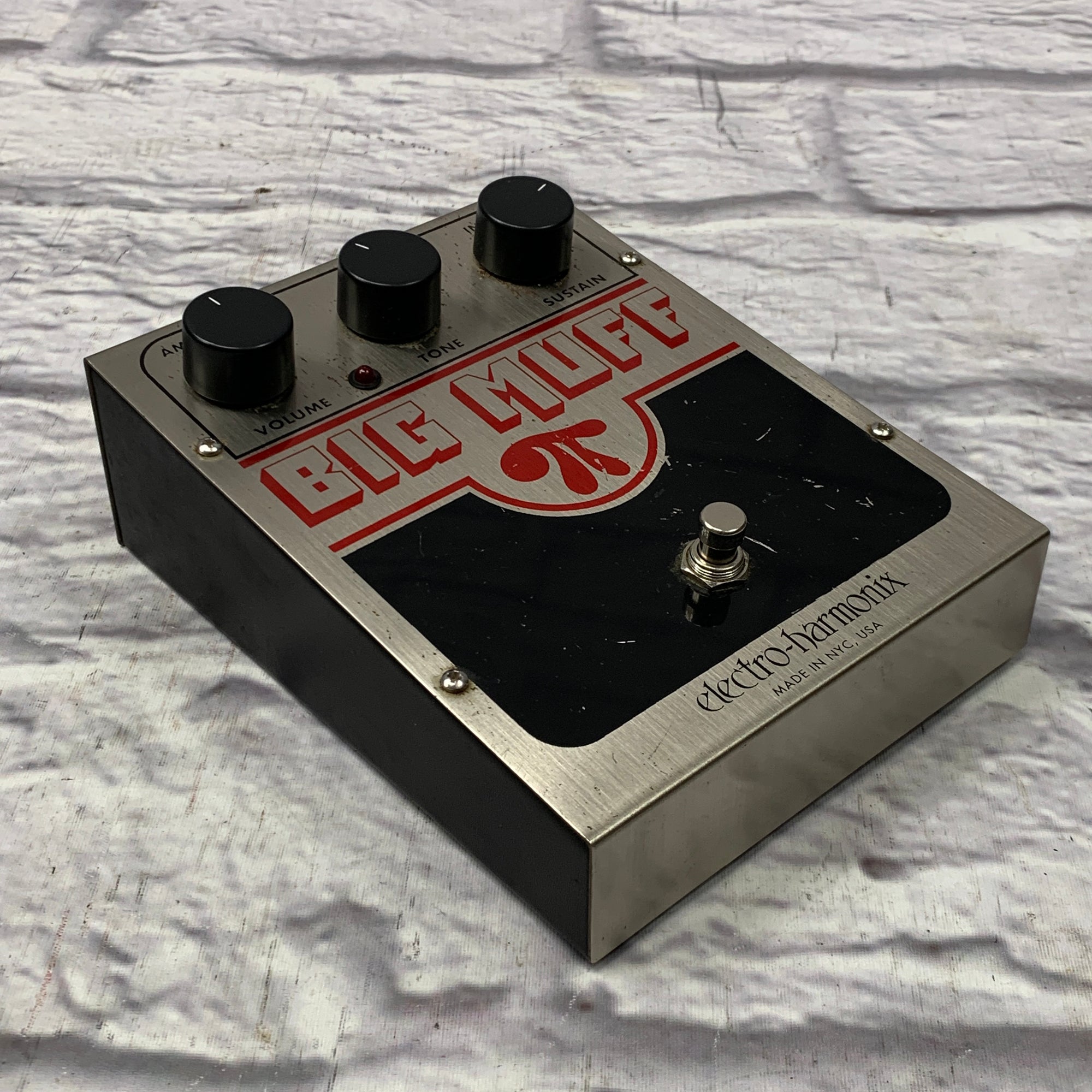 Electro Harmonix Big Muff Pi Fuzz Pedal