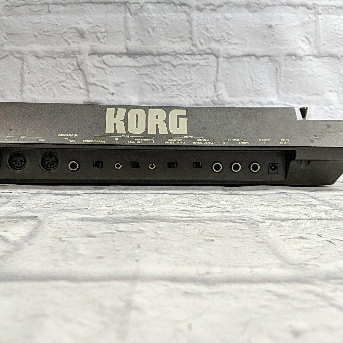 Korg Poly 800 Digital Synthesizer