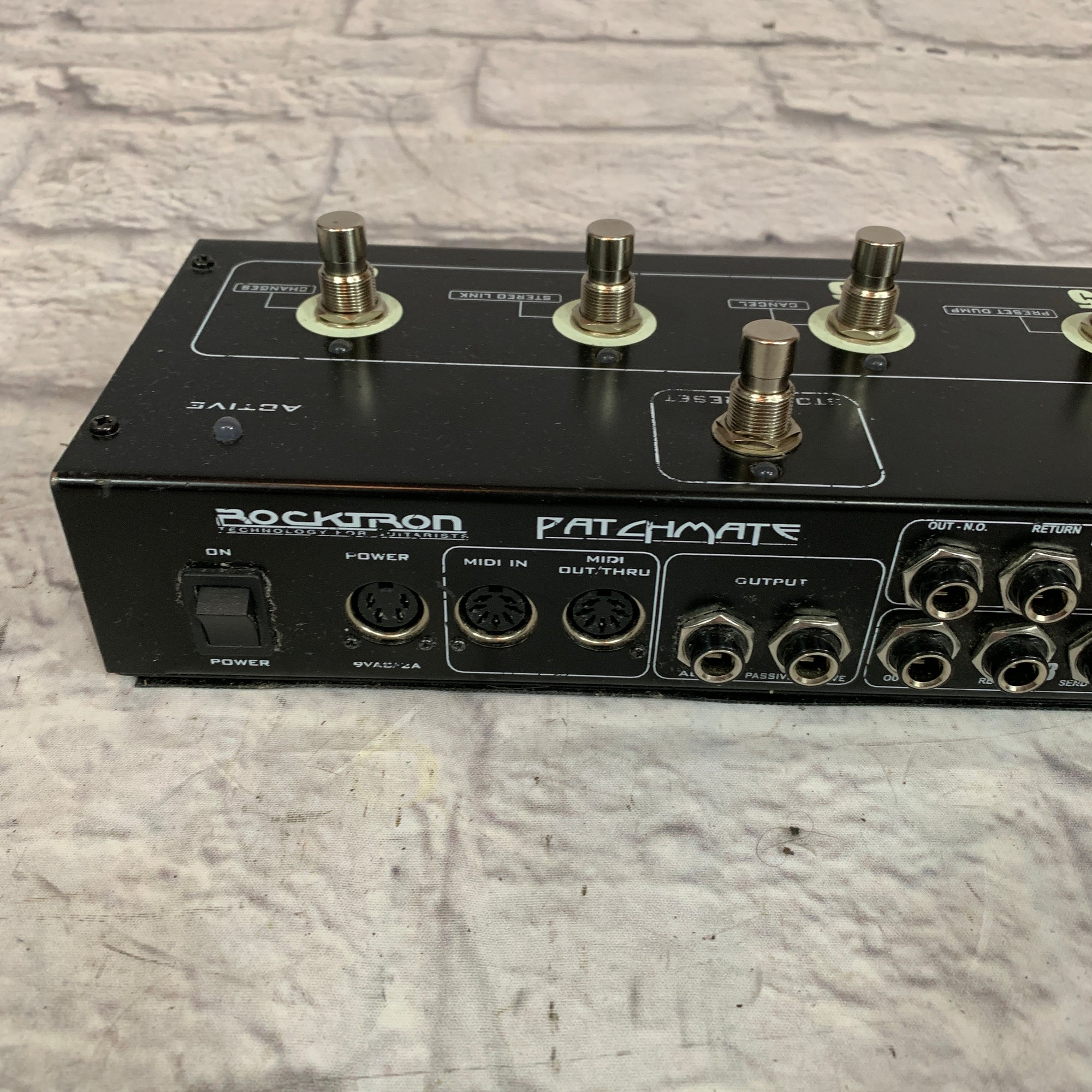 Rocktron PatchMate Loop 8 Floor Audio Switcher Pedal - Evolution Music