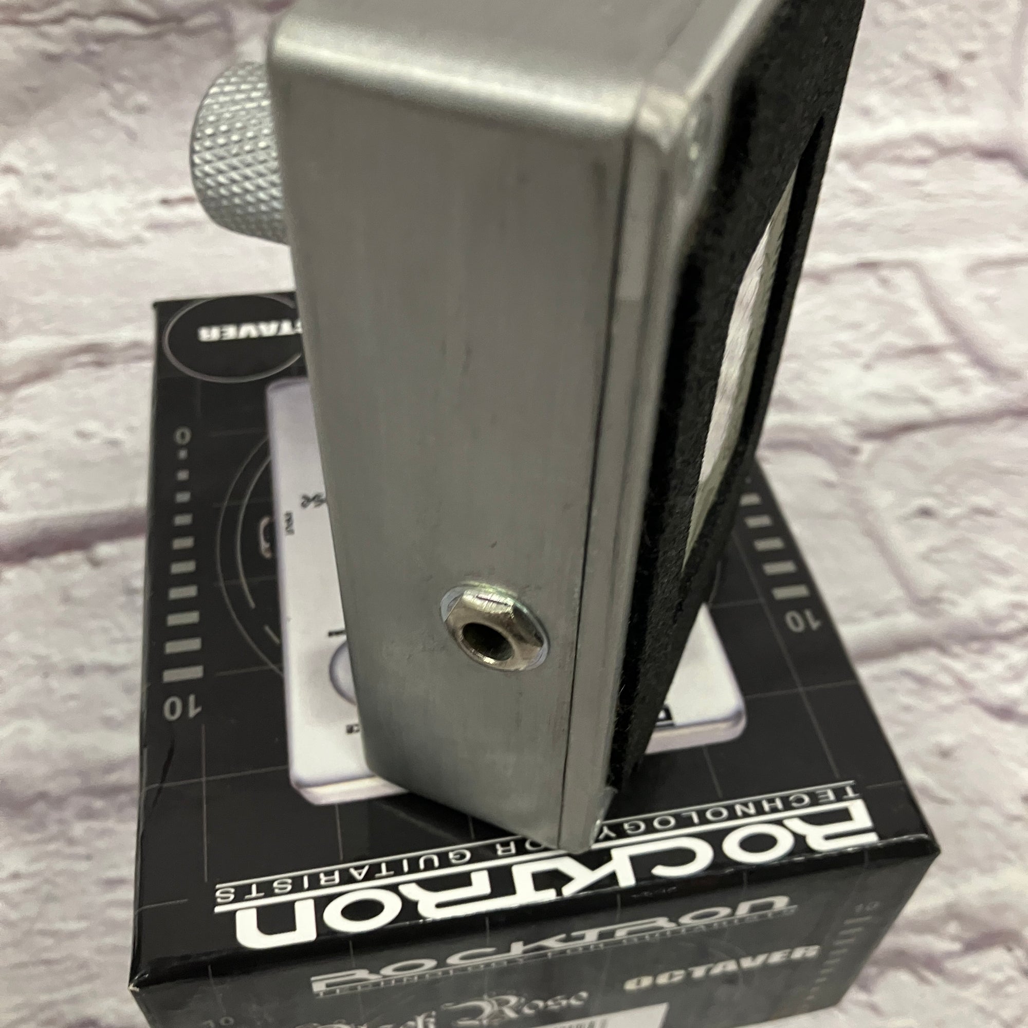 Rocktron Black Rose Octavier Pedal - Evolution Music