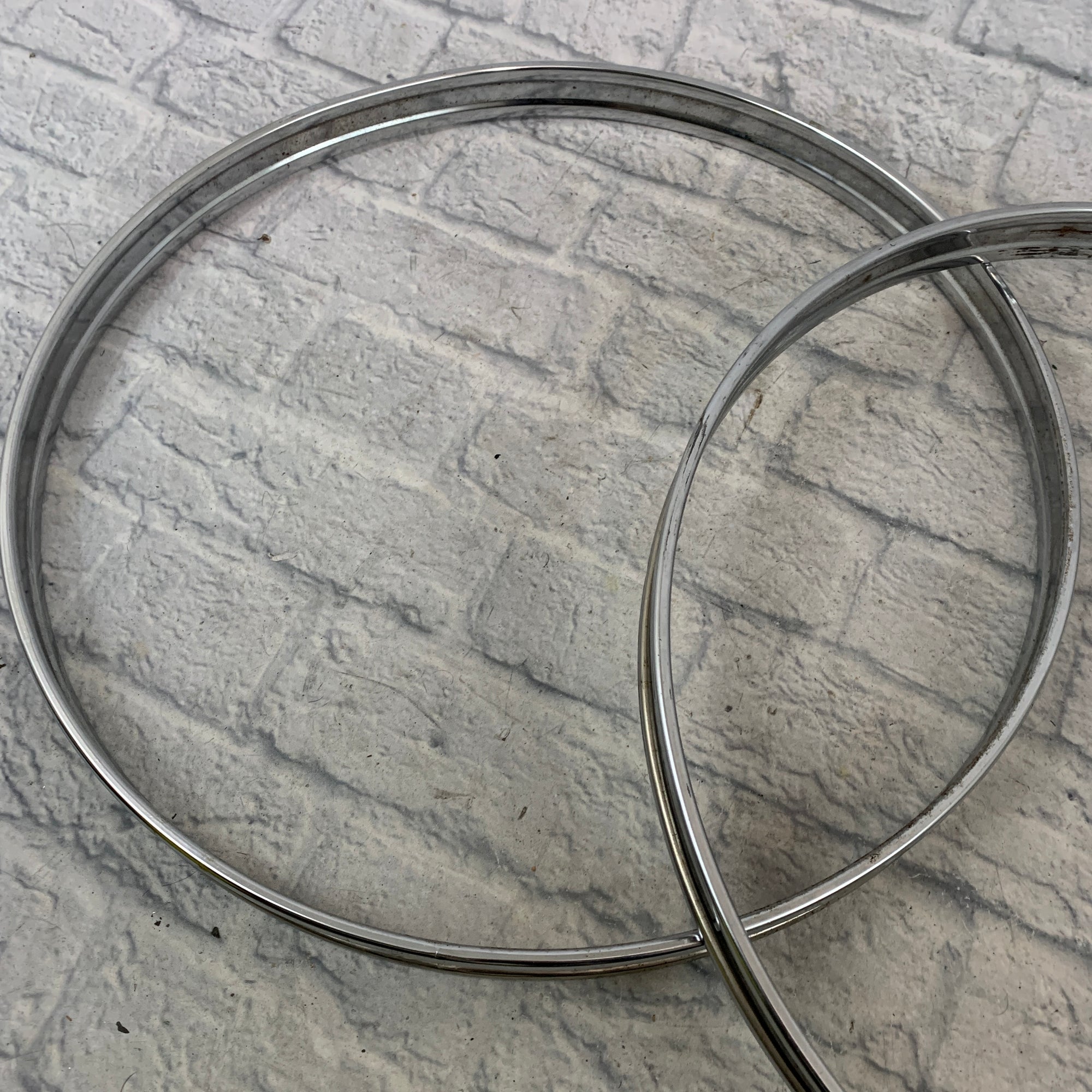 Unbranded 22" Metal Bass Drum Hoops Pair (Chrome with Black Inlay)