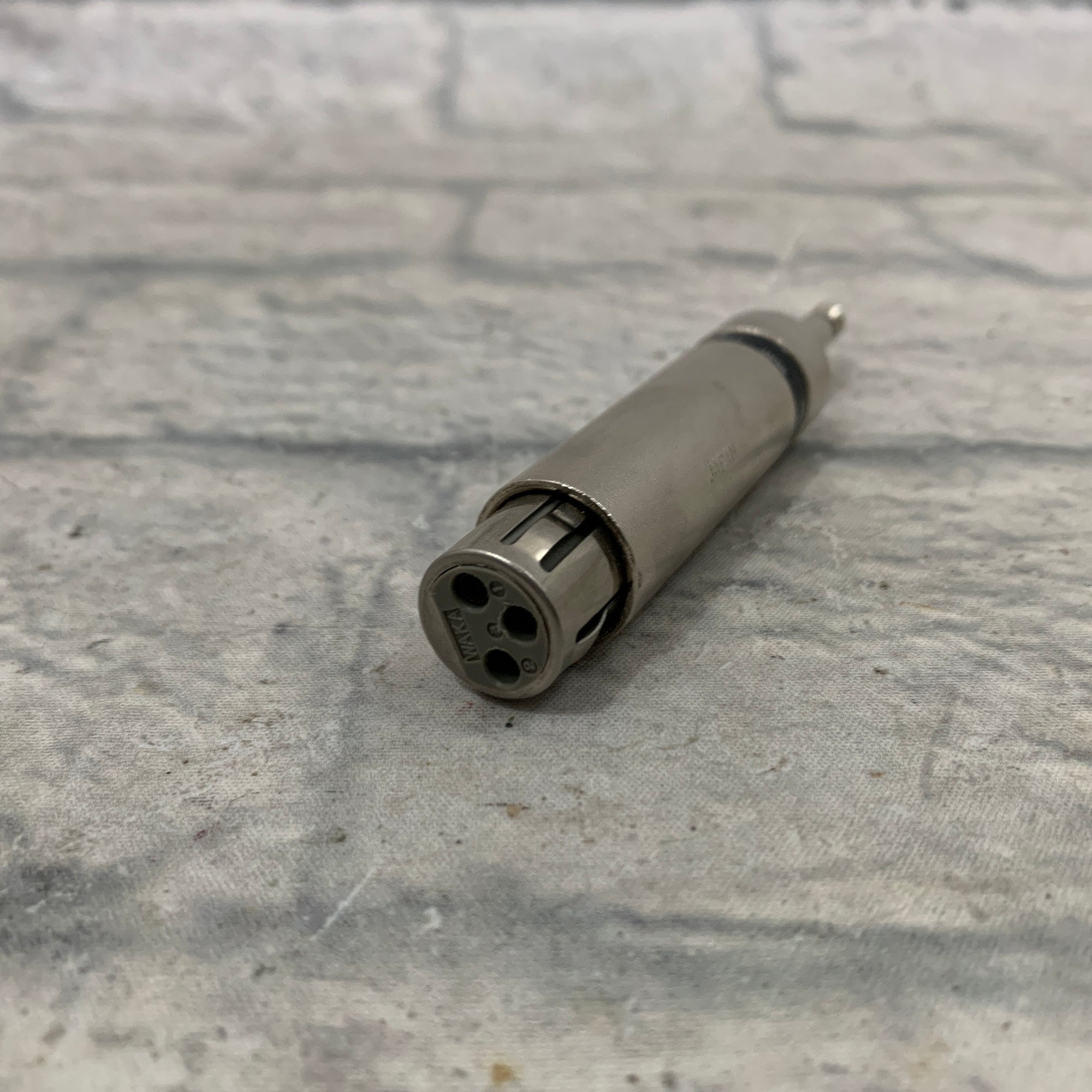 Archer 274-016 Lo-Z to Hi-Z XLR to 1/4" Adapter