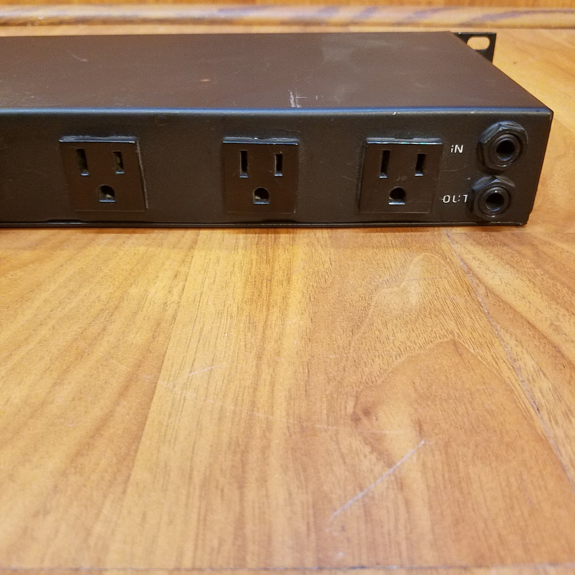 ACM Audio RT1PC Power Conditioner Tuner Rack Unit