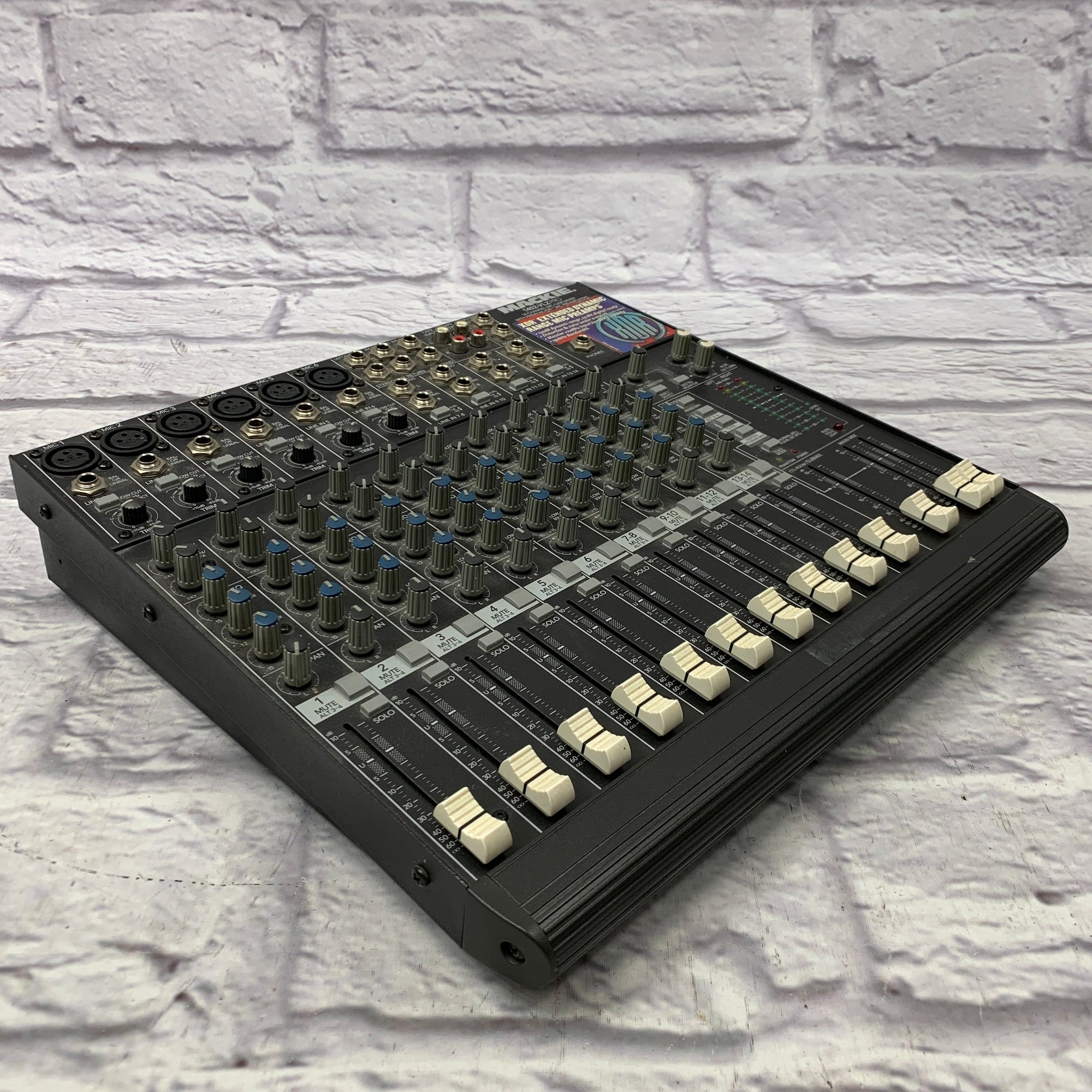 Mixer Mackie 1402-VLZ deals PRO