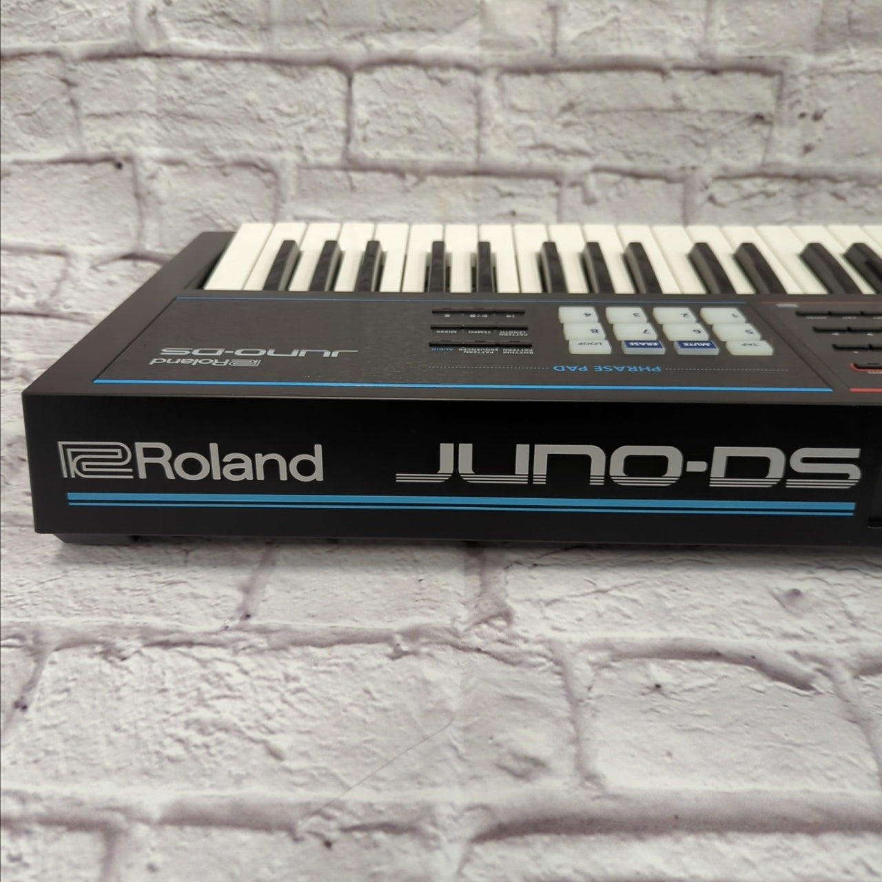 Roland Juno-DS 61-Key Synthesizer - Evolution Music