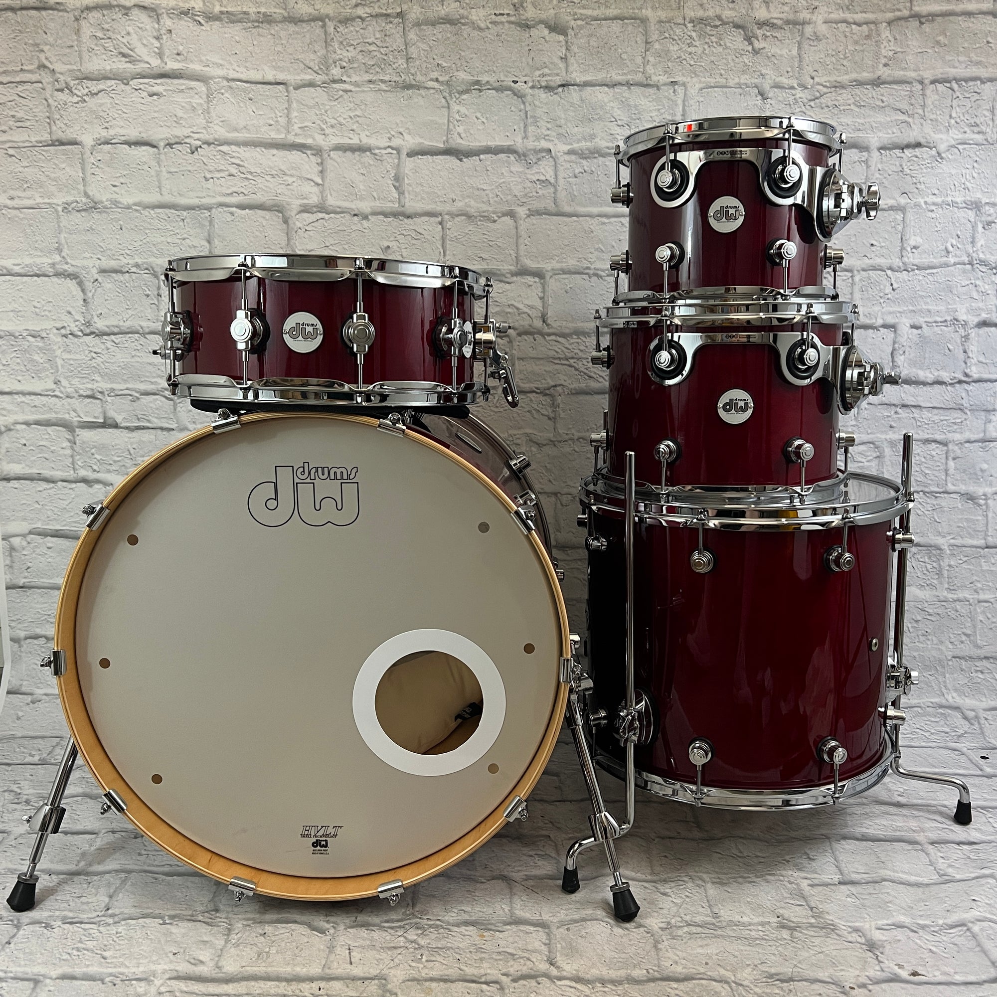 DW Design Series Drum Kit - Cherry Stain 8x10 / 9x12 / 14x16 / 18x22 / Matching 5.5x14 Snare