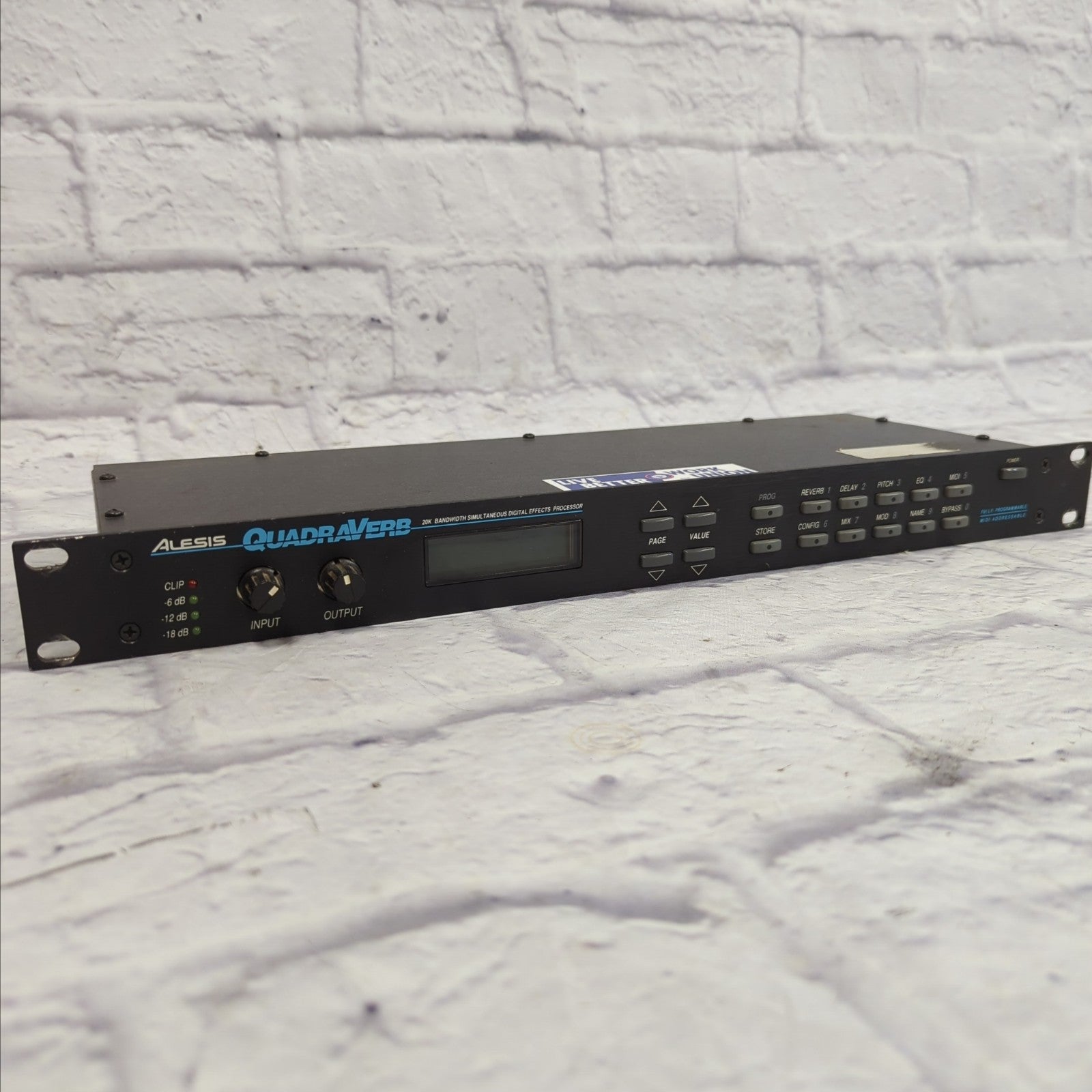 Alesis Reverb Rack Alesis Quadraverb Rack Multieffects Processor - Evolution Music