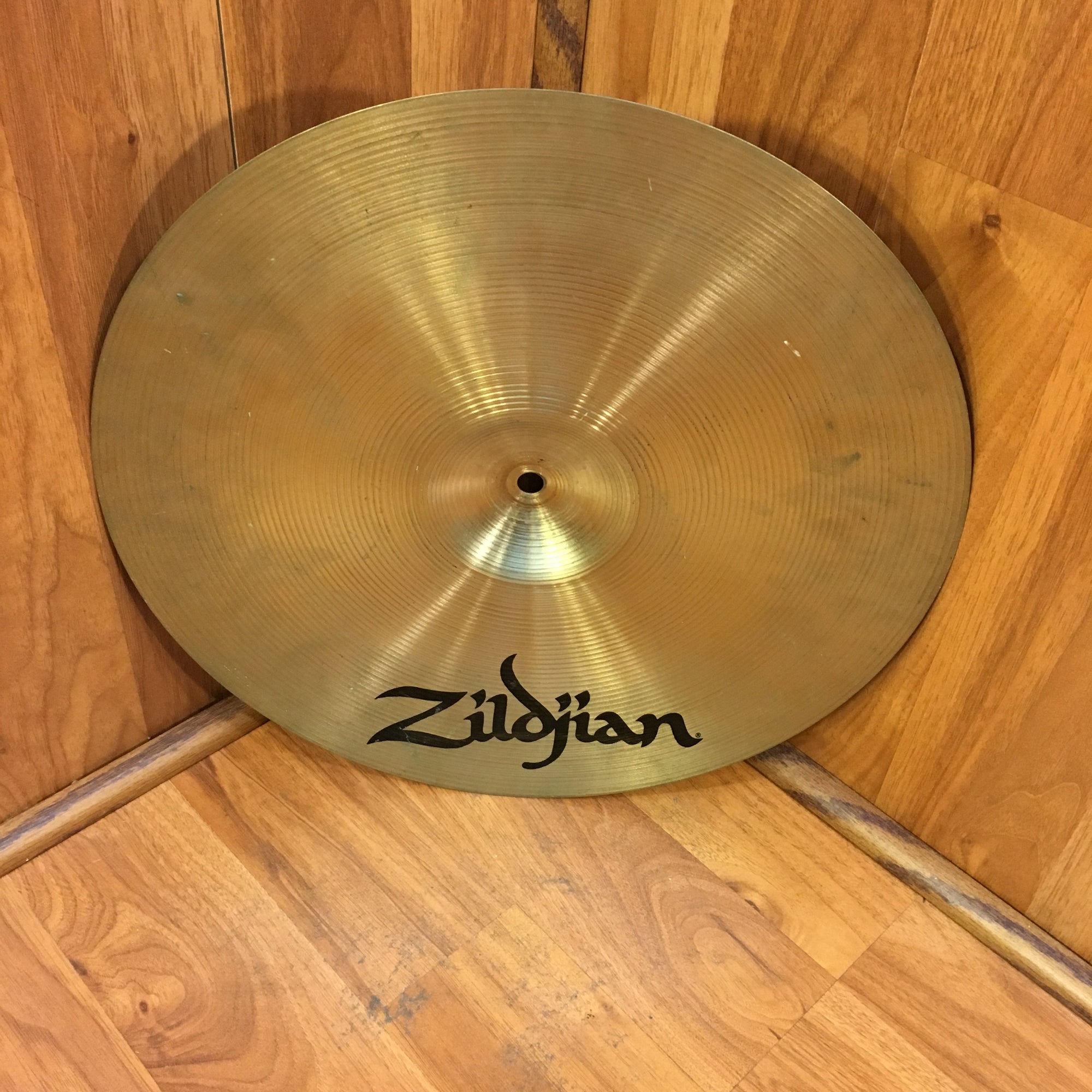 Zildjian Avedis 16 Inch Medium Crash Cymbal