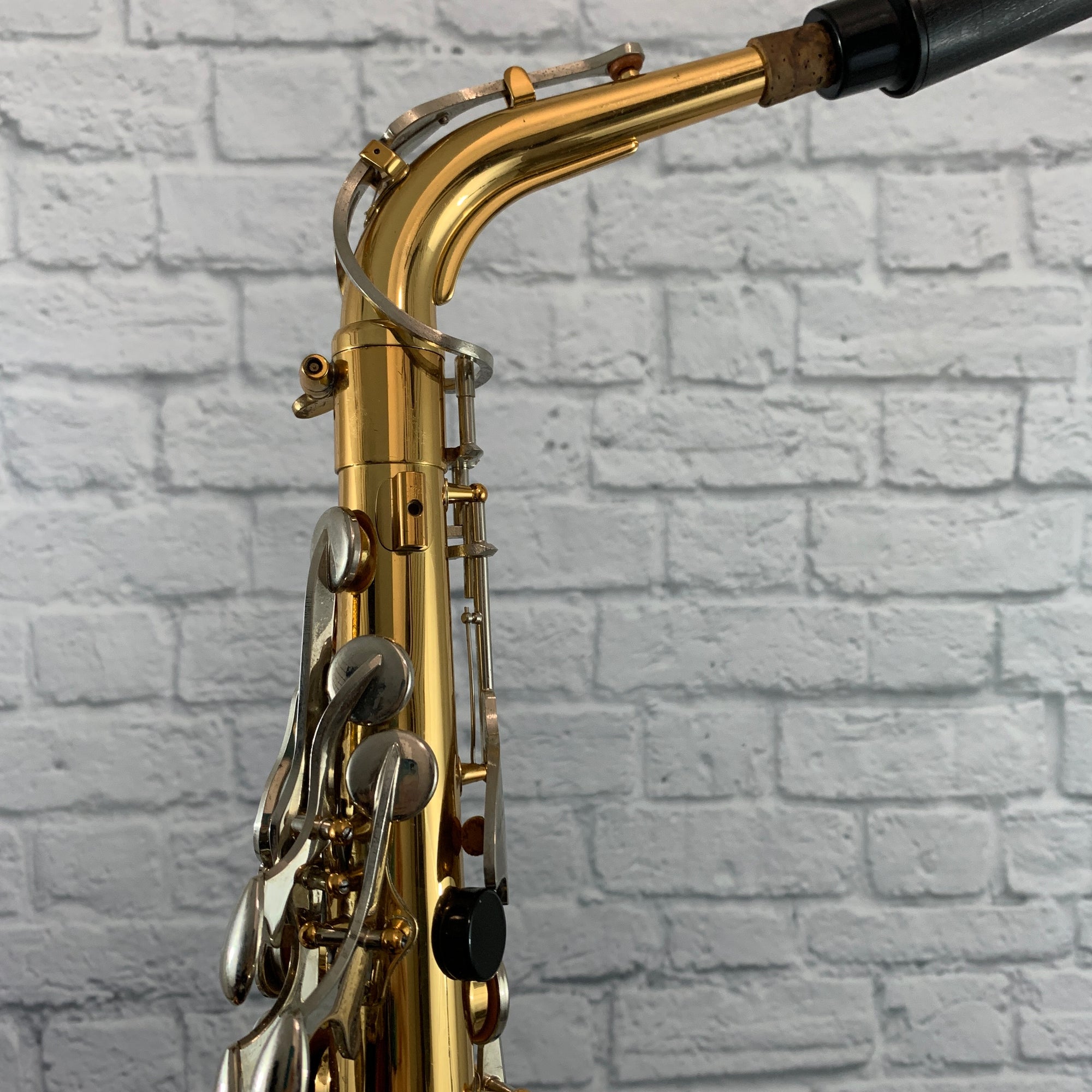 MIJ Vito Alto Saxophone w/ Pro-Tec Case