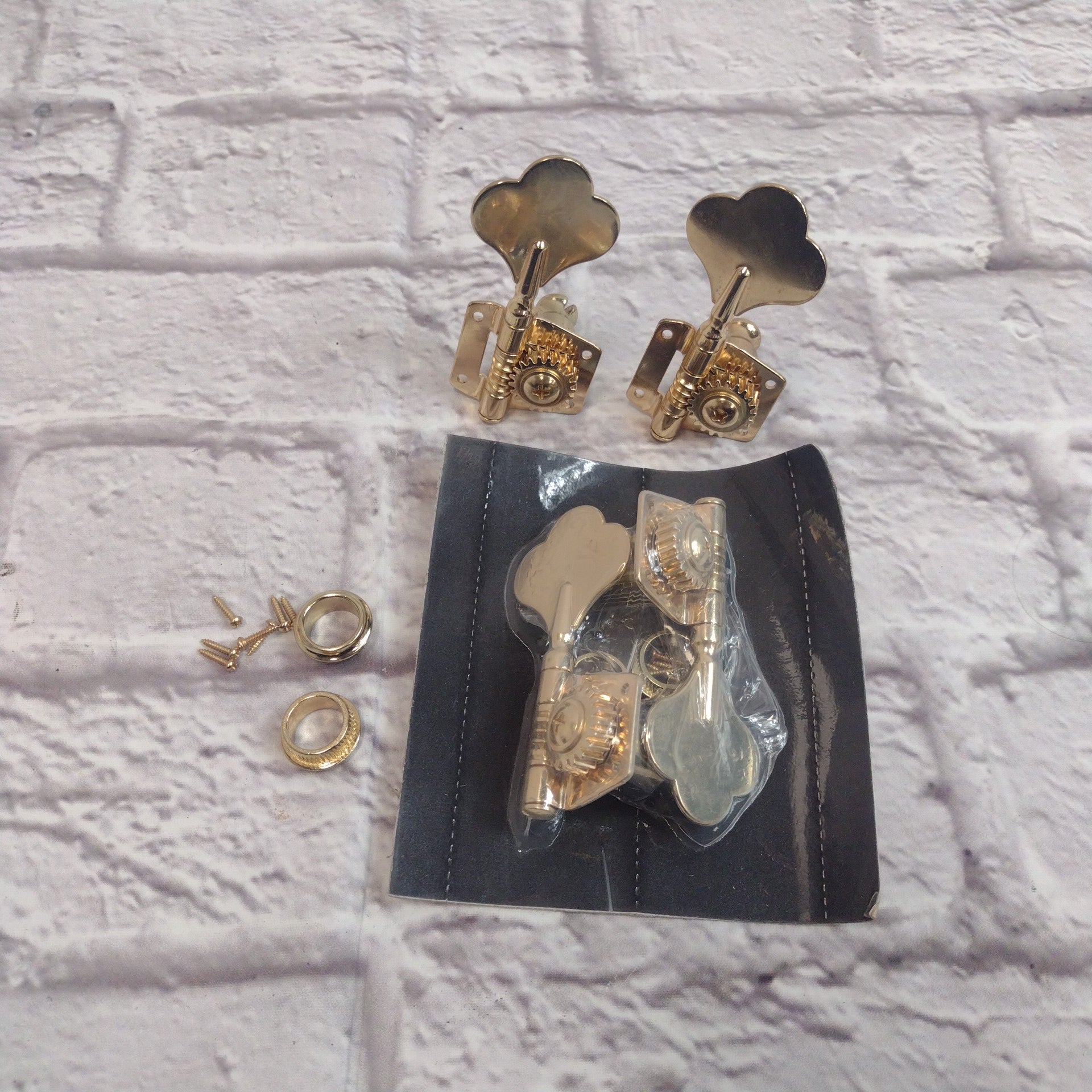 Musiclily Gold 4 String Bass Tuning Machine Set Open Gear
