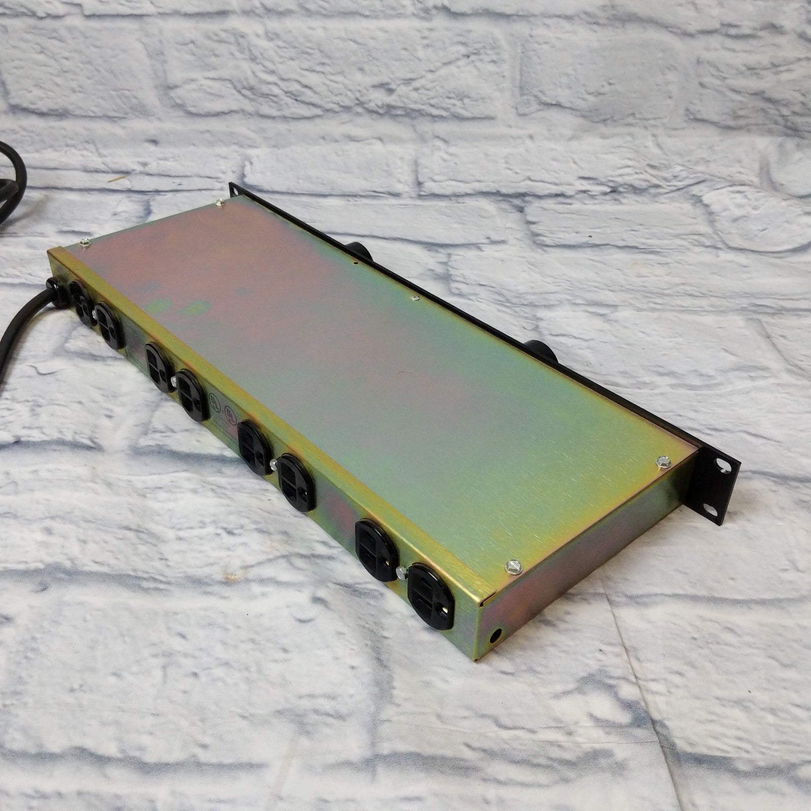 Furman PL-8 Power Conditioner and Light Module