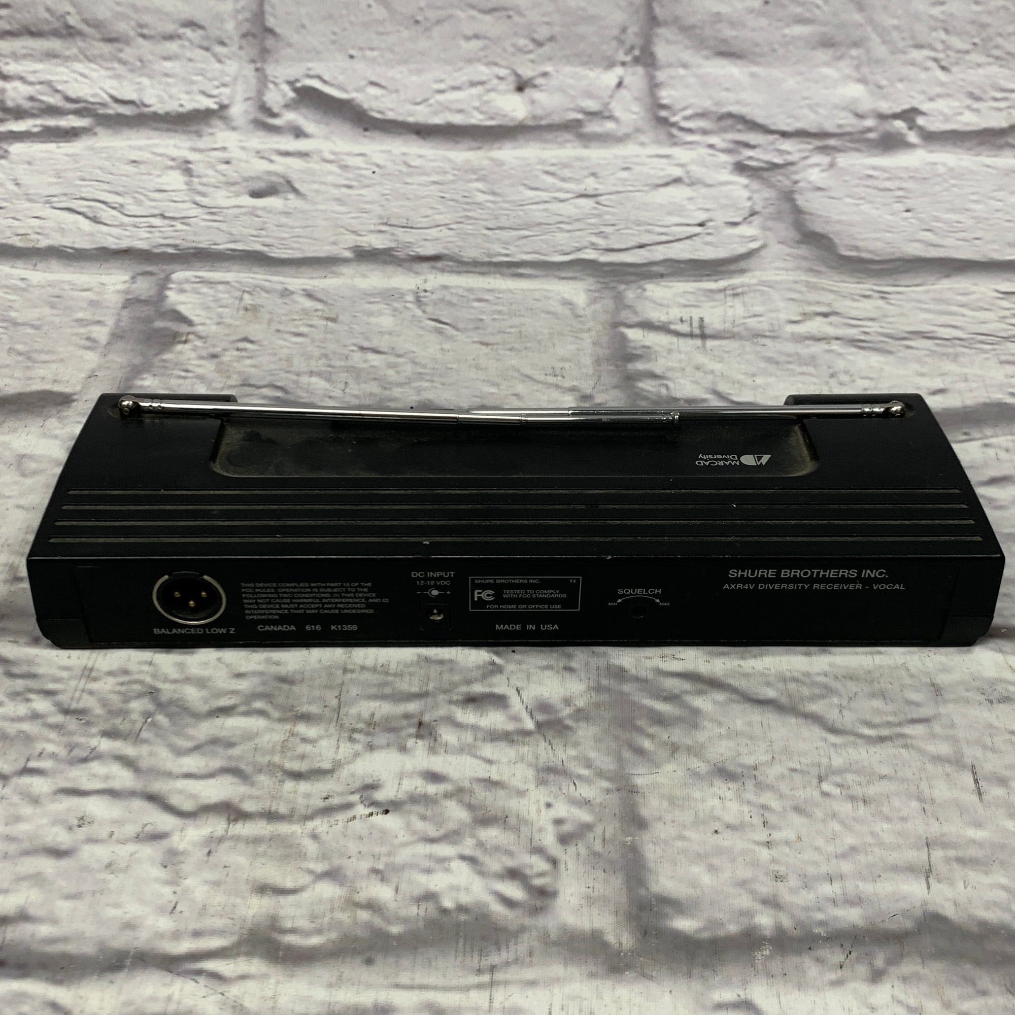 Shure AXR4C Diversity Receiver