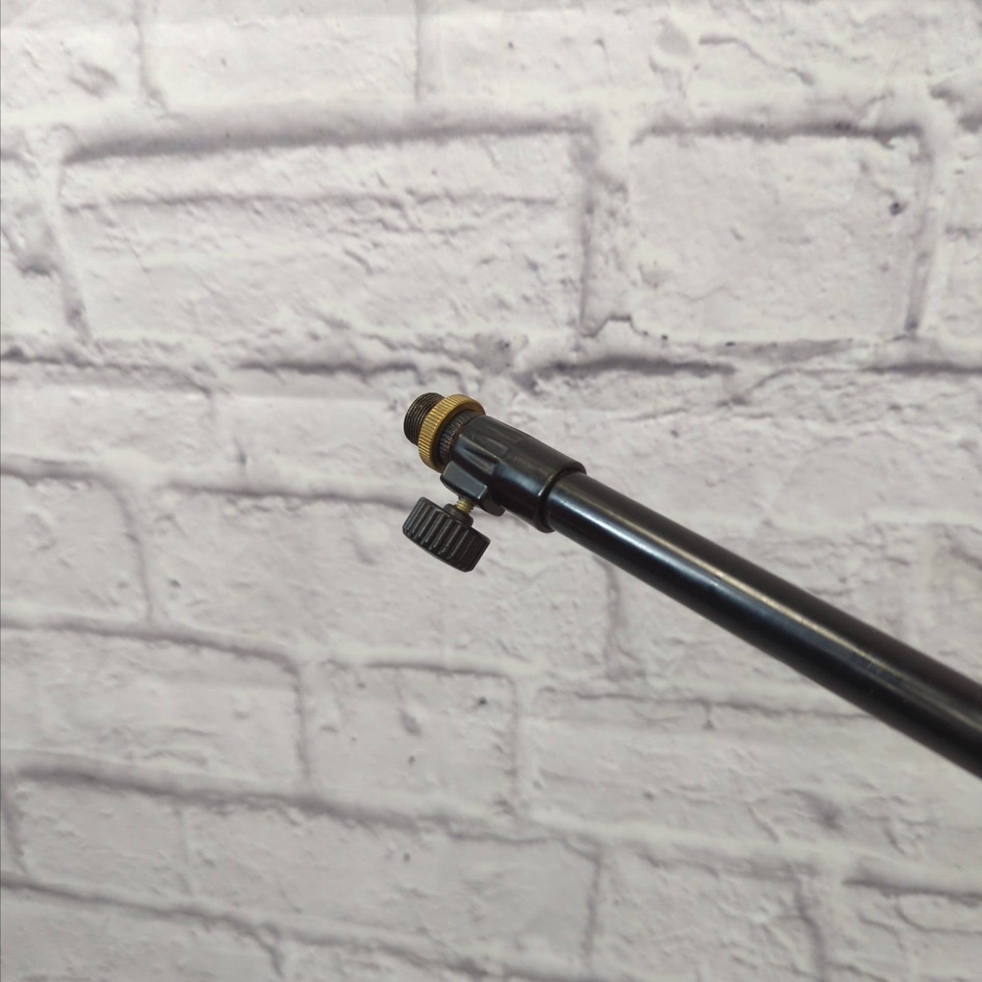 Unknown Guitar Cab / Snare Drum Boom Microphone Stand