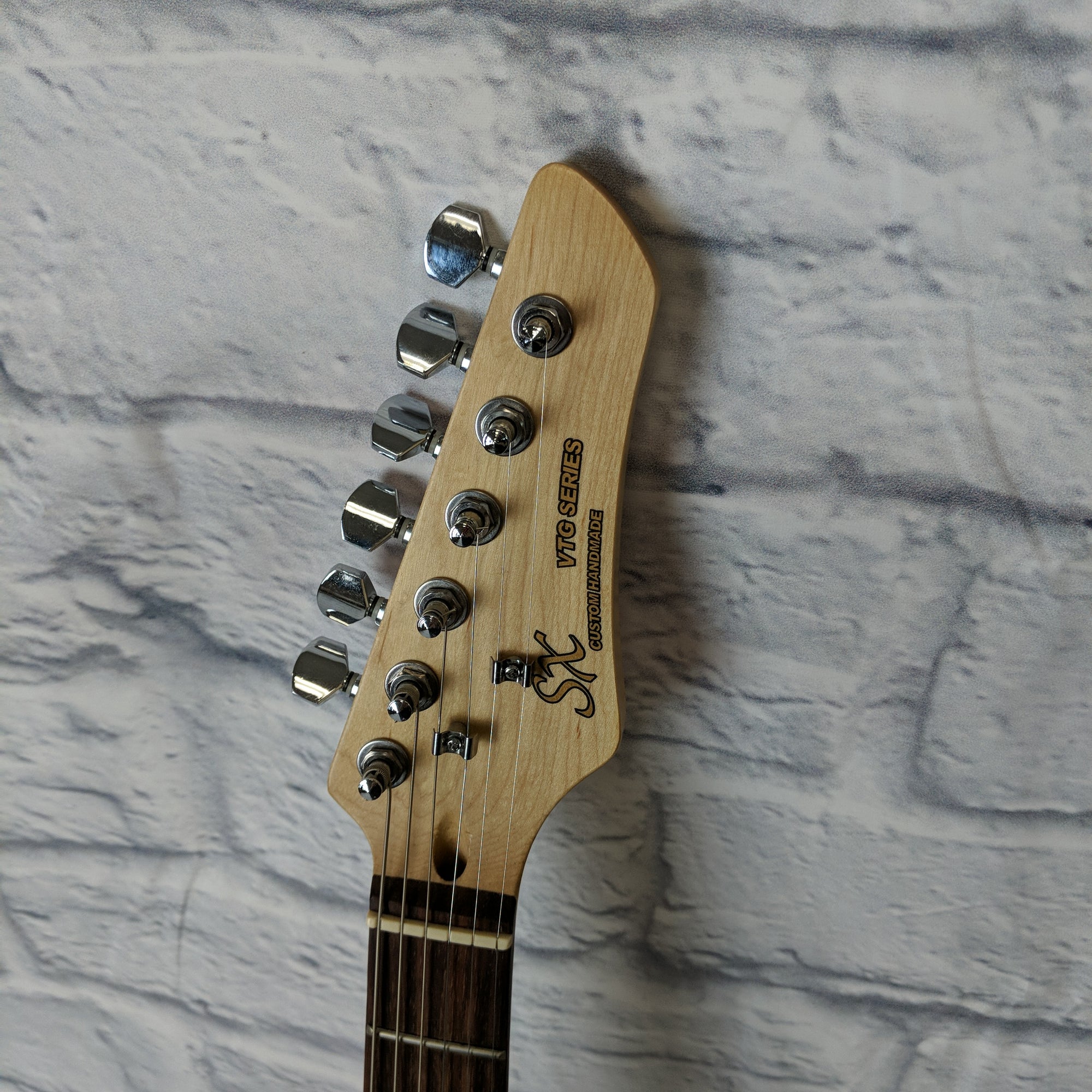 美品SX standard series custom hundmade SX Standard Series Custom Handmade Electric Guitar Condition