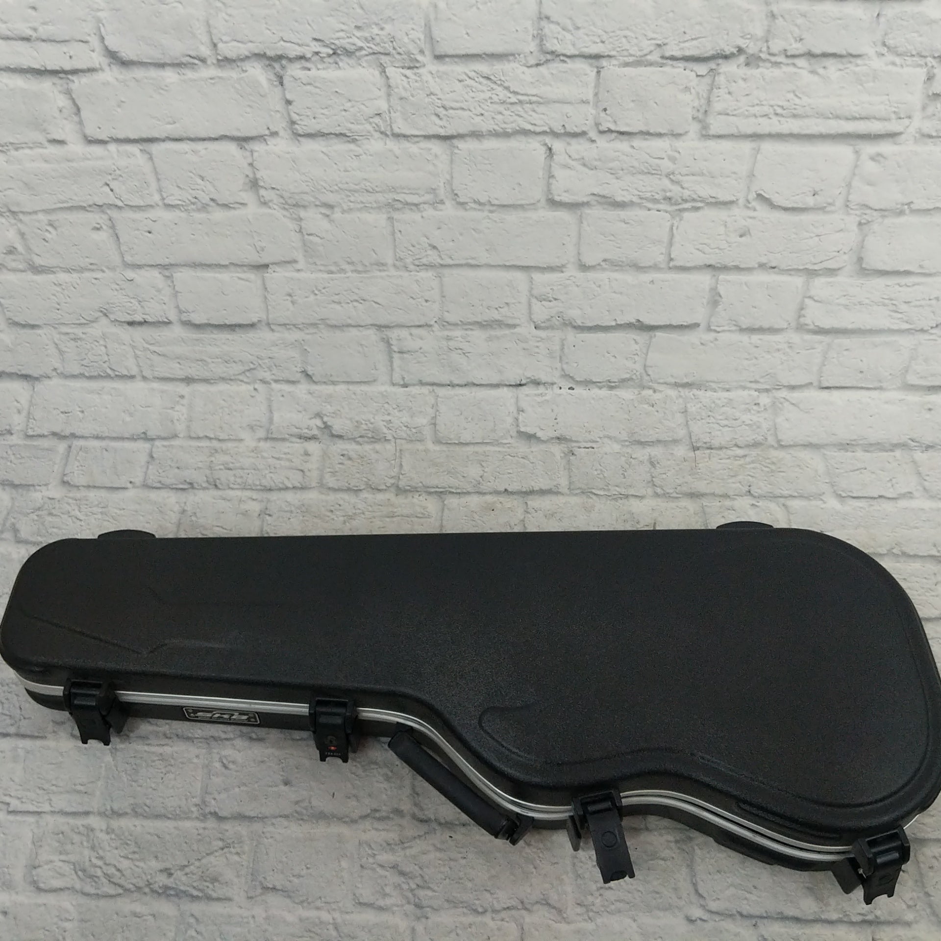 ** Fender Stratocaster with Roland GK pickup 1999 Black MIM w SKB Case