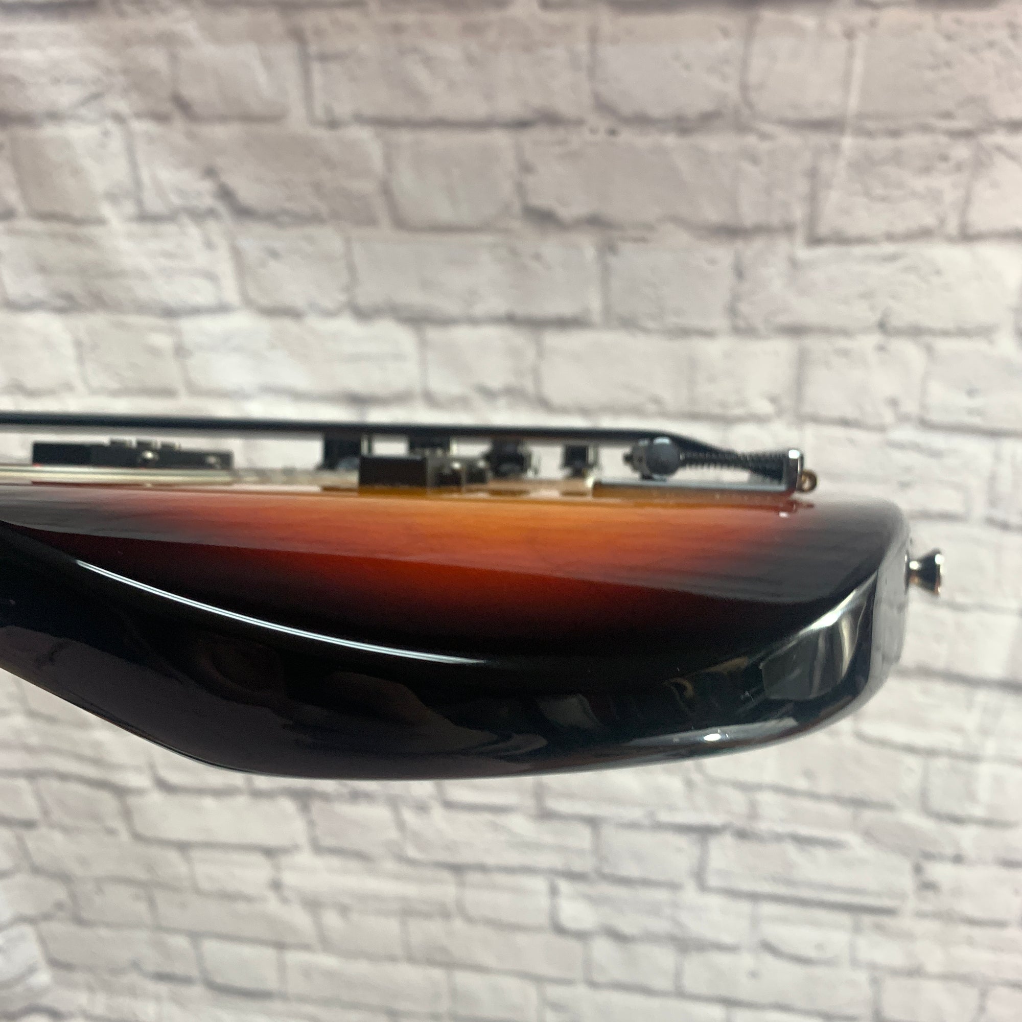 Fender Active 5 String Deluxe Series Jazz Bass MIM