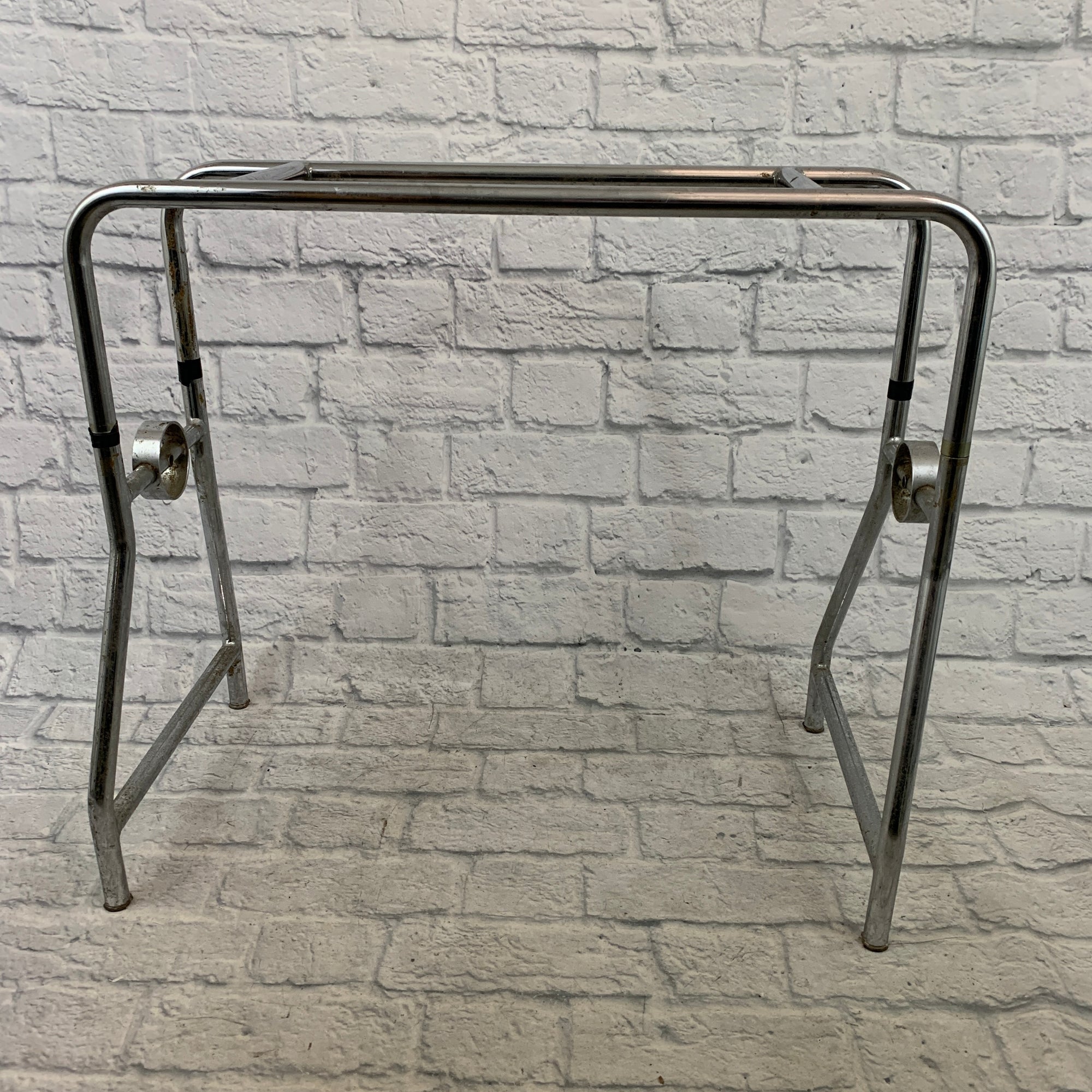 Unknown Chrome Keyboard Stand