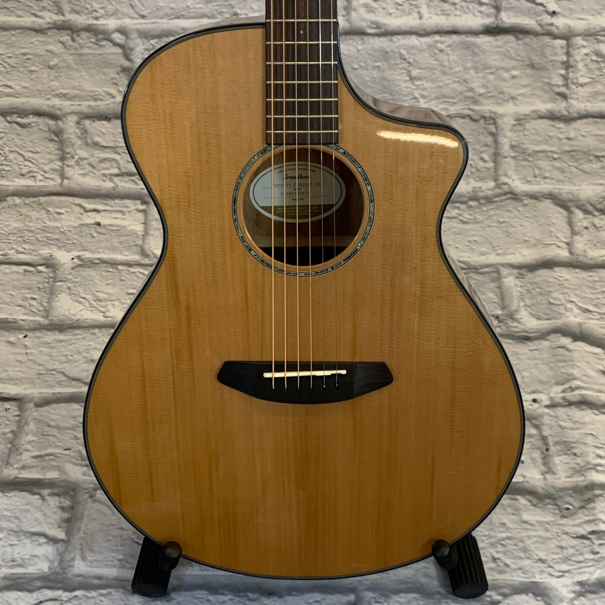 Breedlove Pursuit Concert Acoustic Guitar