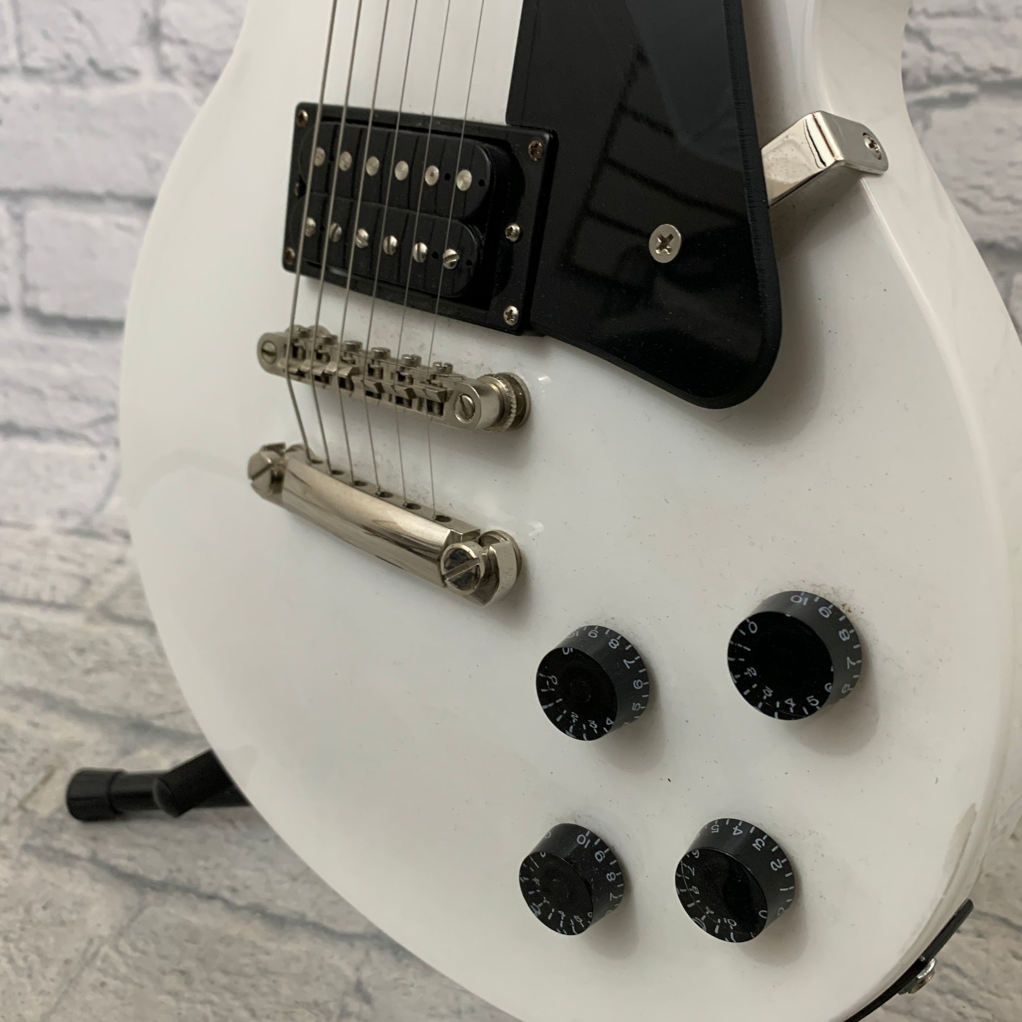 Epiphone Les Paul Studio Electric Guitar Alpine White AS IS