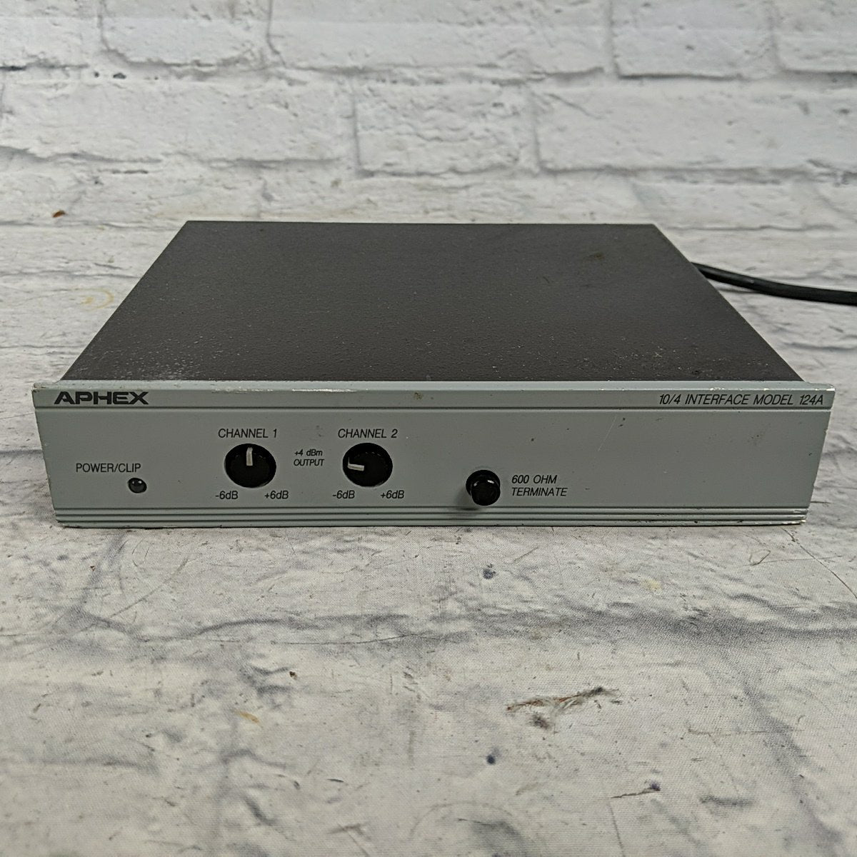 Aphex 10/4 Interface Model 124A -10/+4 Level Converter