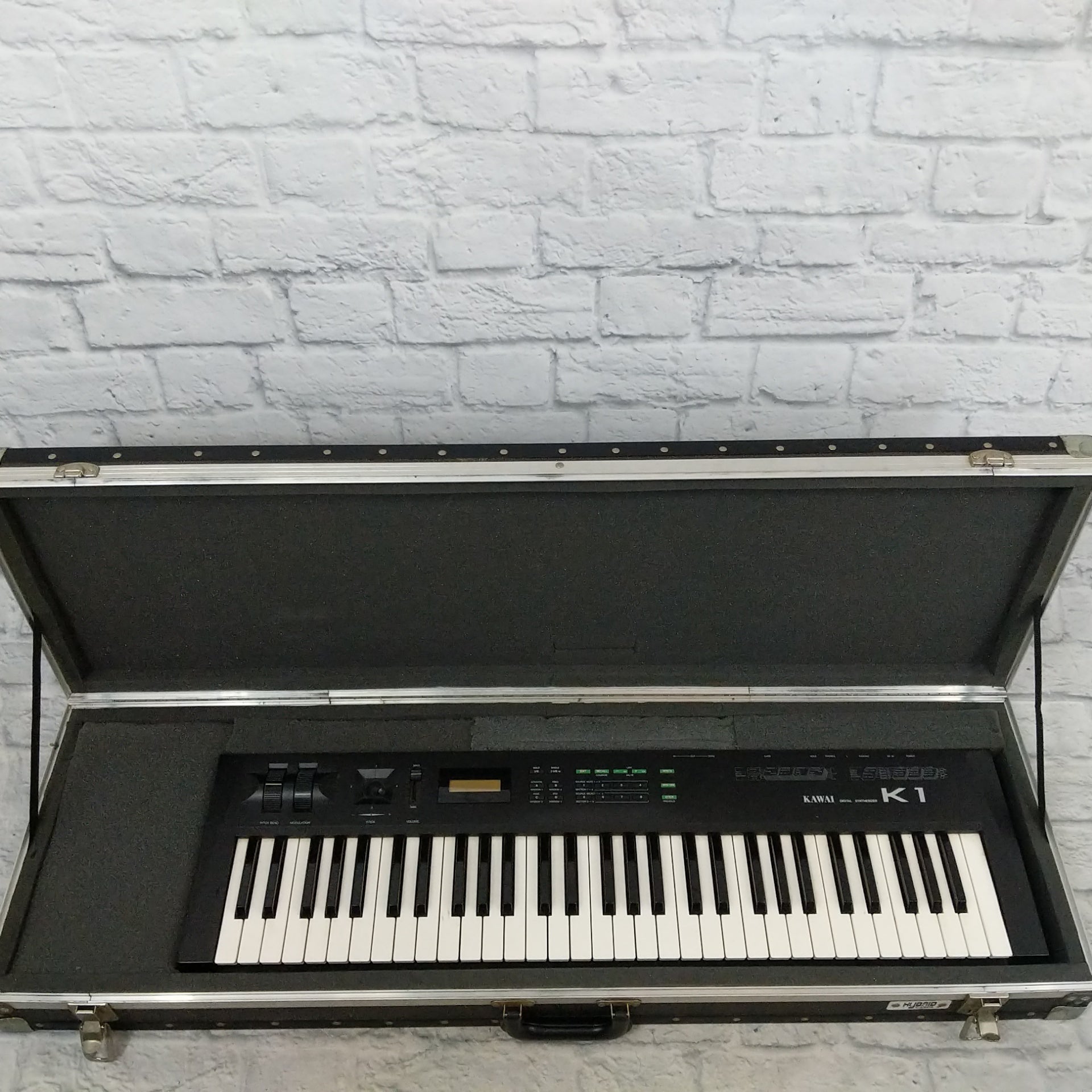 Kawai K1 Digital Synth with Hard Case - Evolution Music