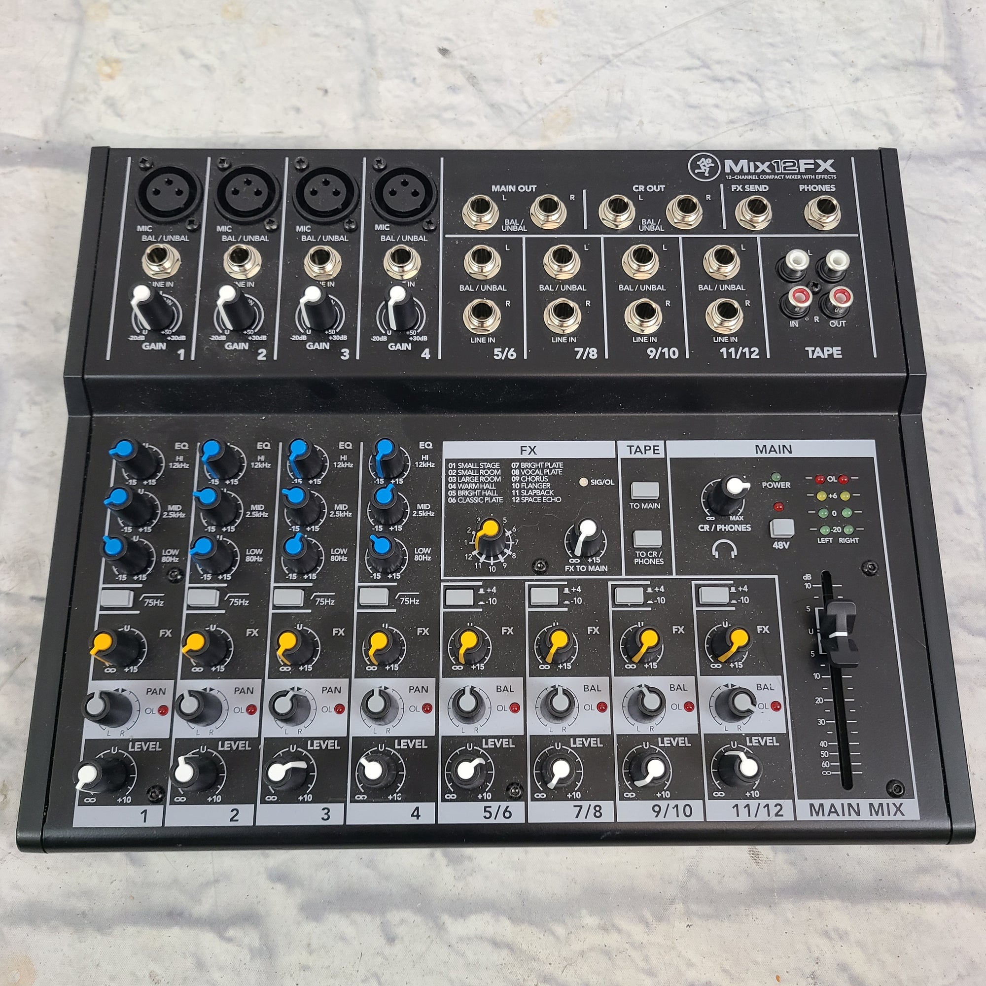 Mackie MIX12FX Mixer - Evolution Music