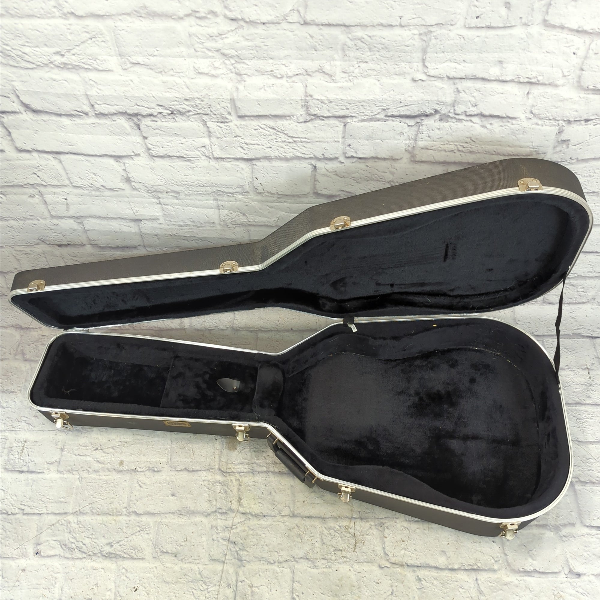 Guitar Research Acoustic Hard Case