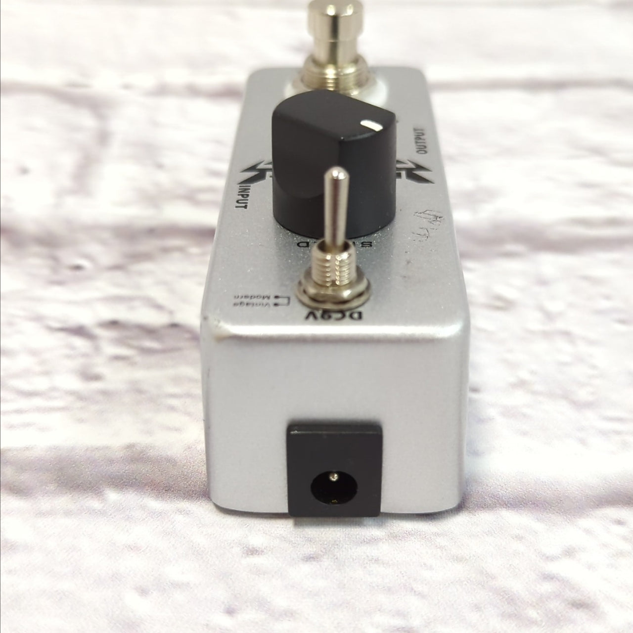 Donner Pearl Tremor Modulation Pedal