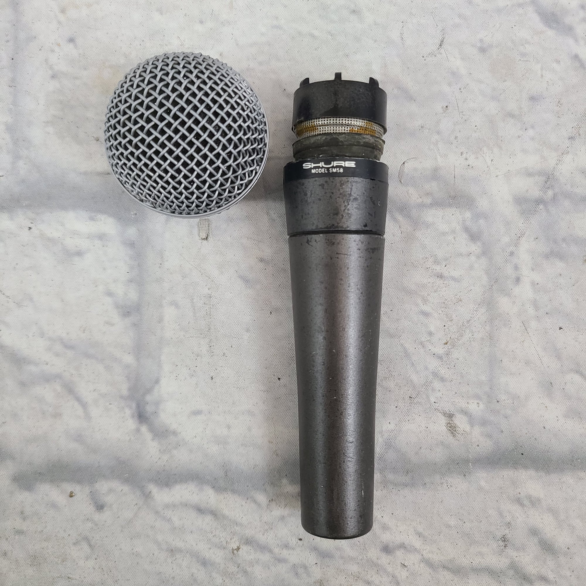 Shure SM58 Dynamic Microphone
