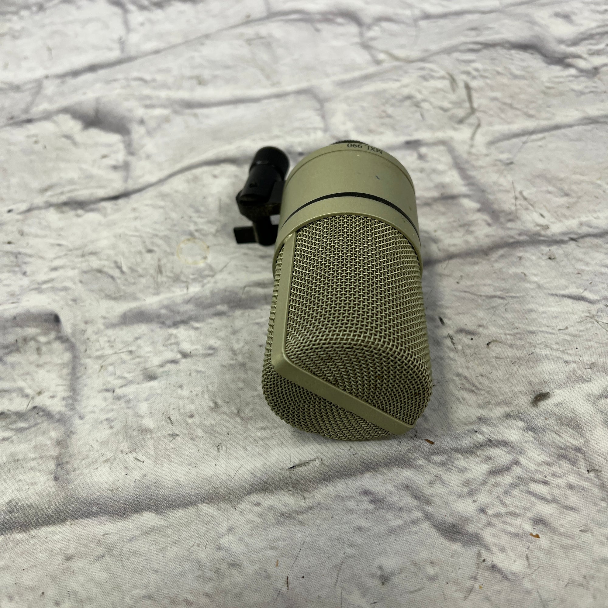 MXL 990 Large Diaphragm Condenser Microphone