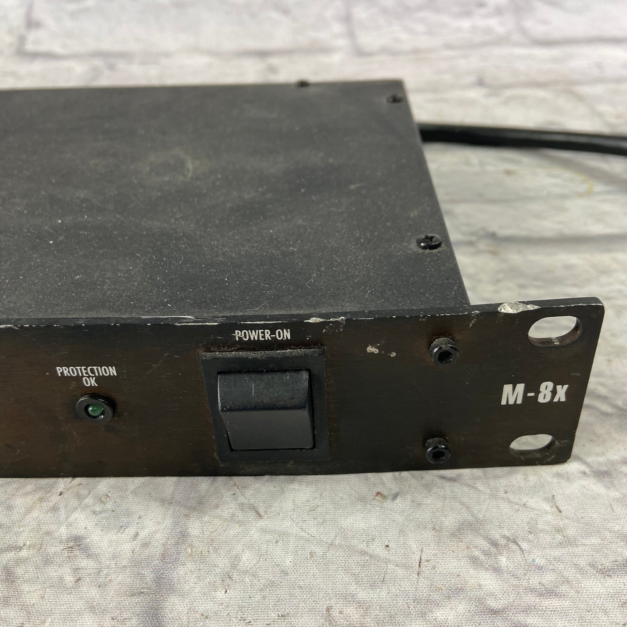 Furman M-8X Power Conditioner