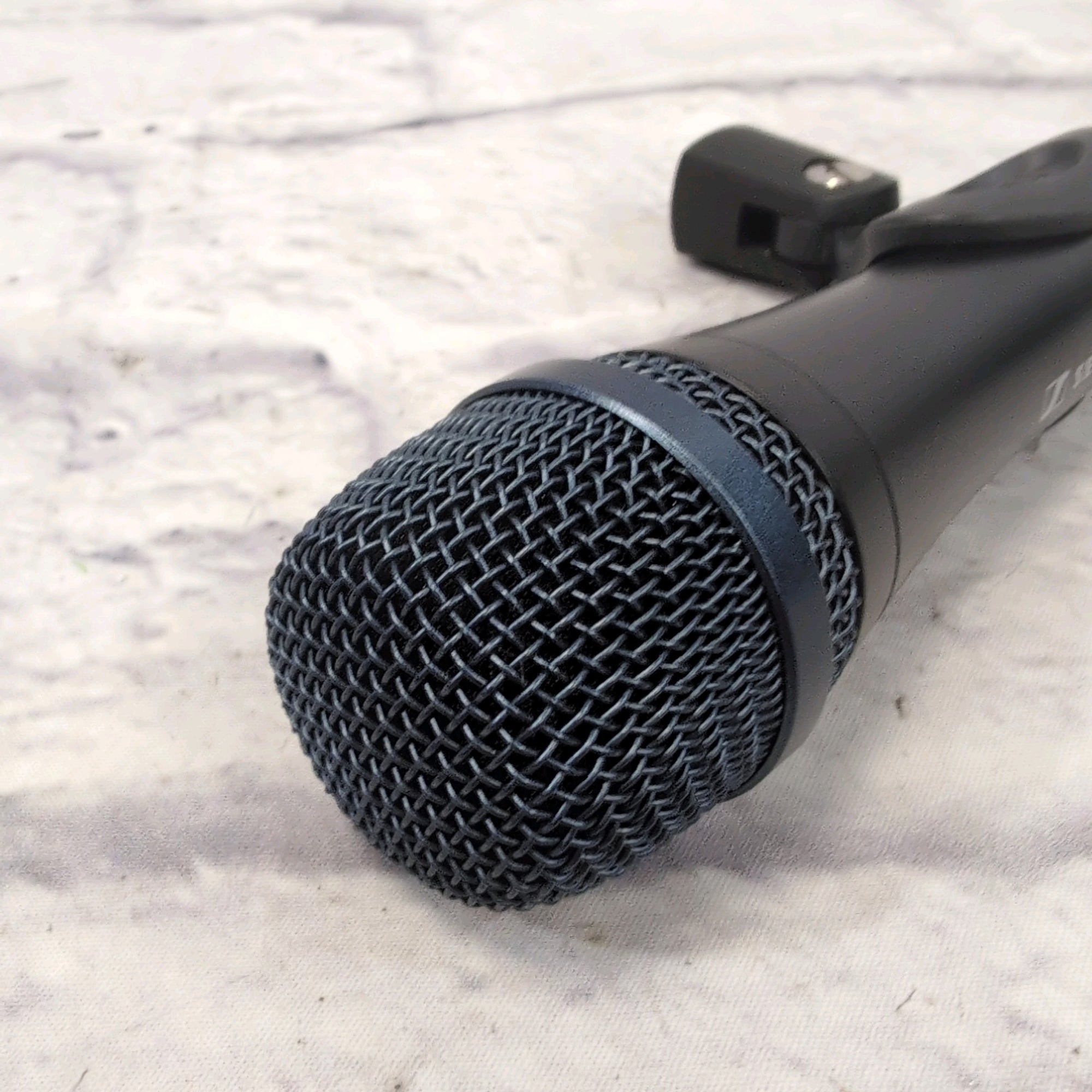 Sennheiser E935 Dynamic Microphone