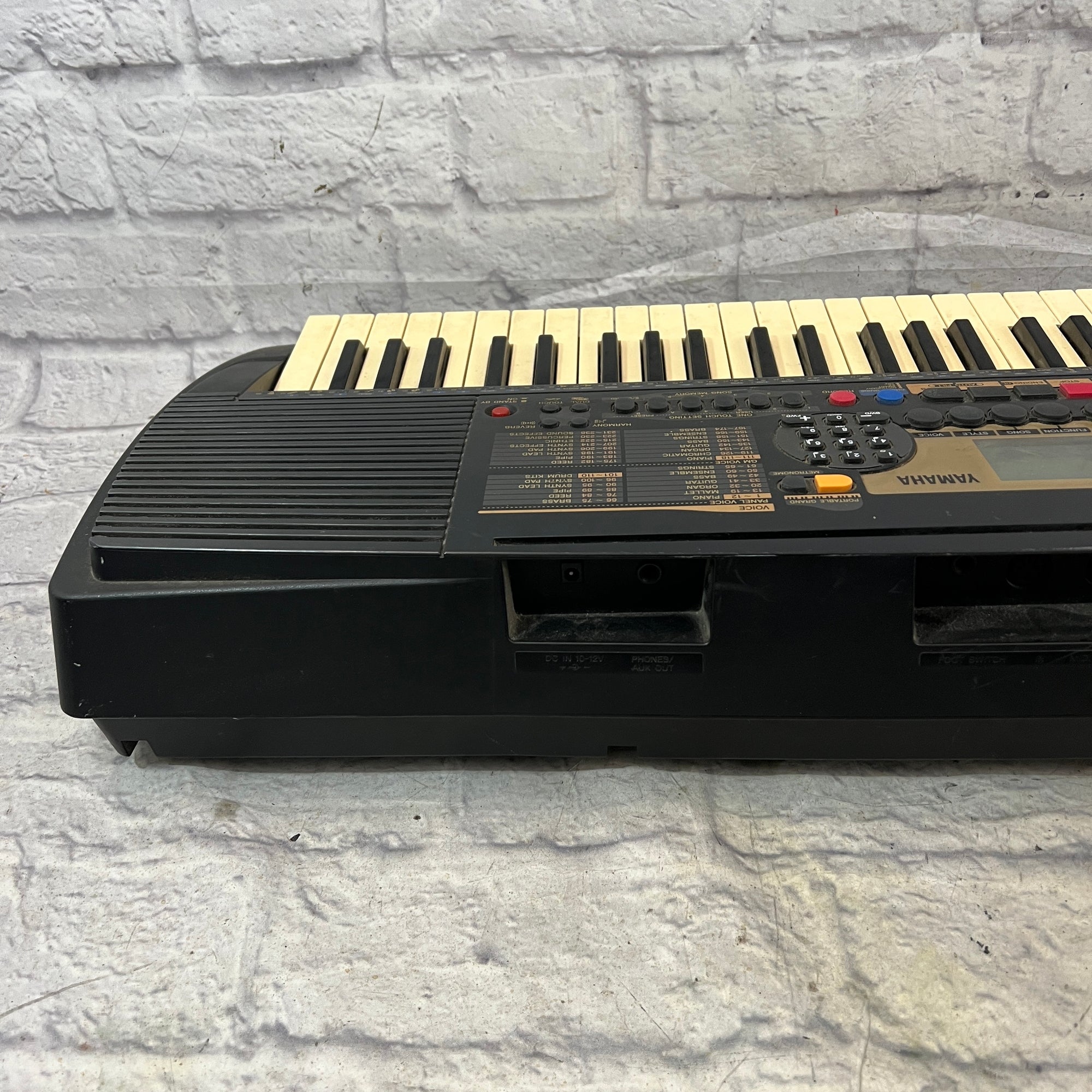 YAMAHA ピアノ PSR-225 Yamaha Portatone PSR-225 61 Key Electronic Keyboard