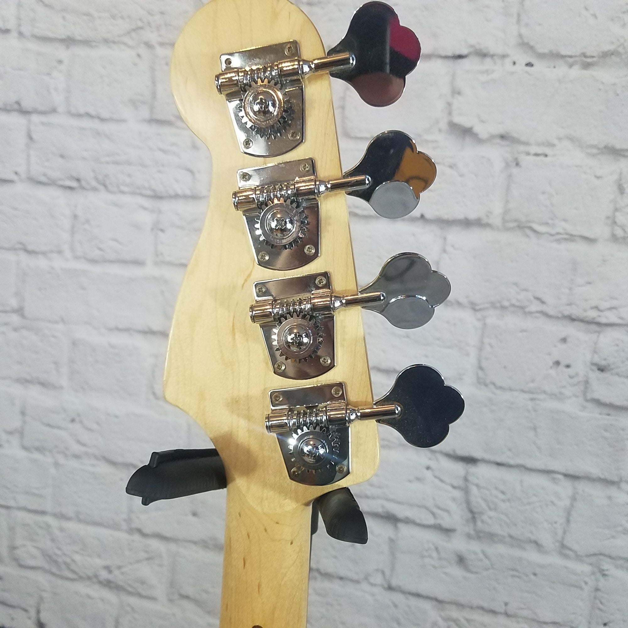 Fender Standard Precision Bass 4 String - Evolution Music