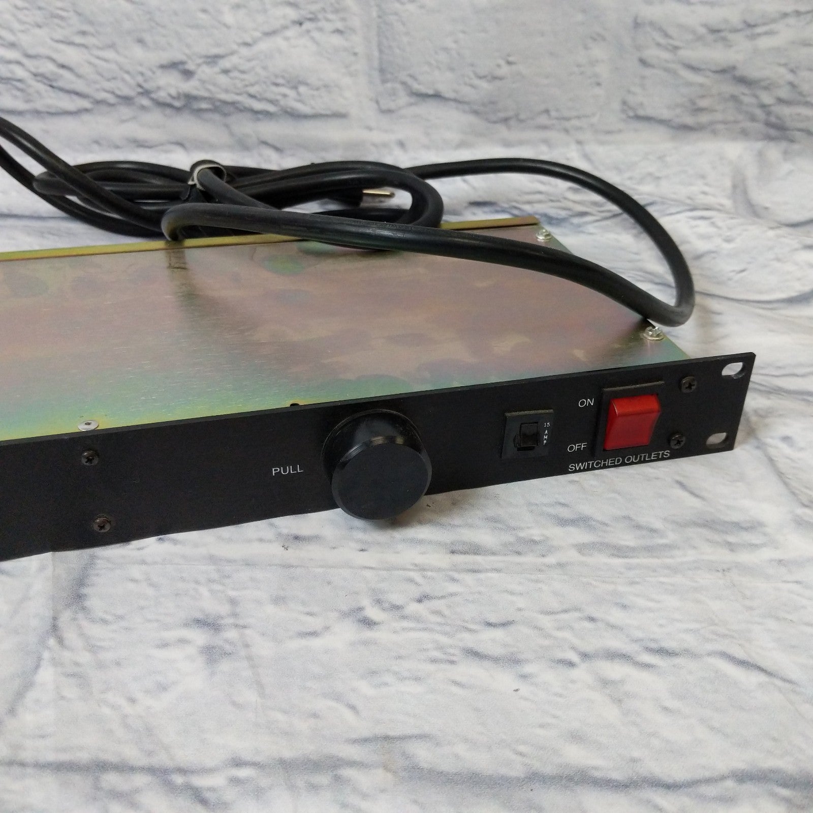 Furman PL-8 Power Conditioner and Light Module