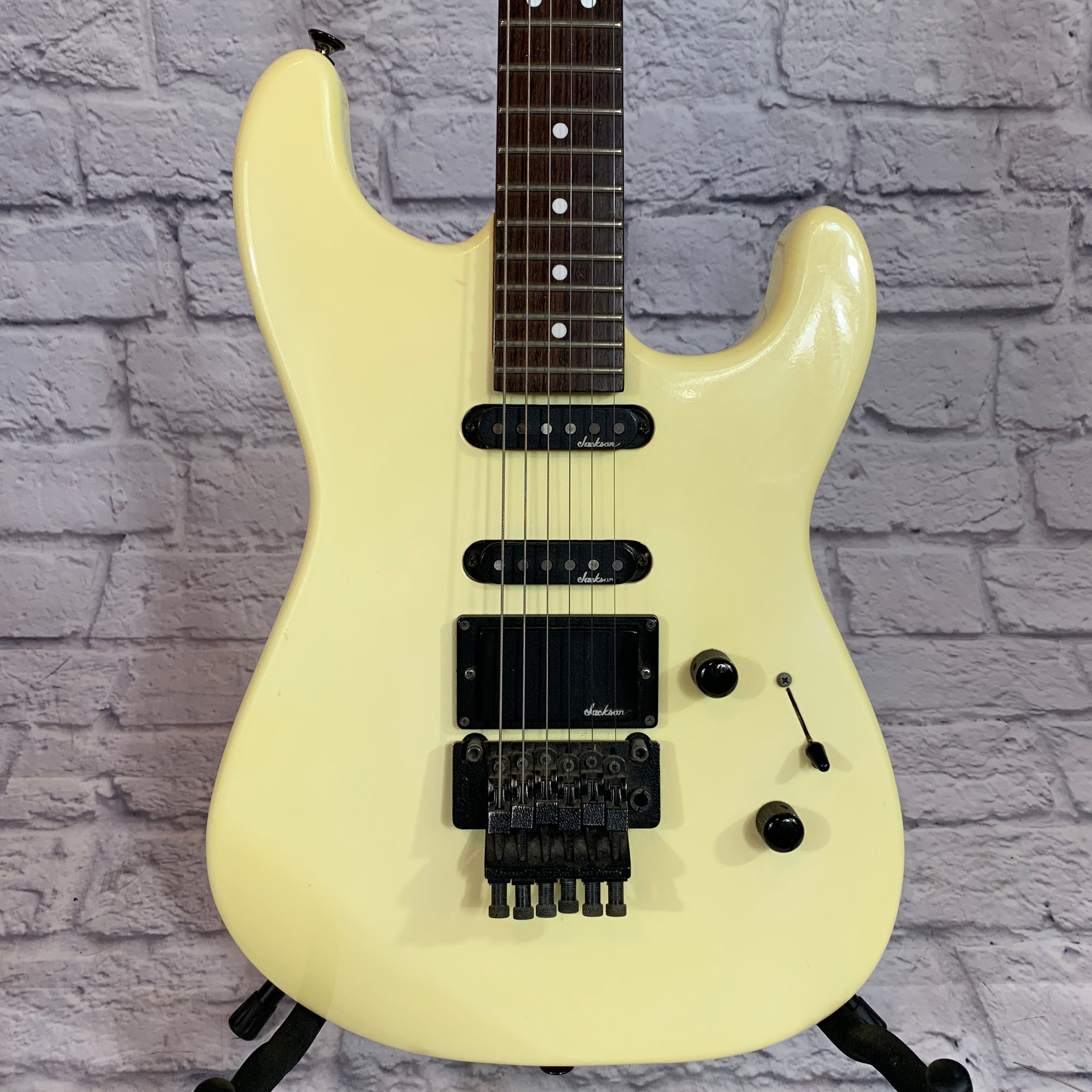 Charvel Model 3 HSS Electric Guitar Cream - Evolution Music