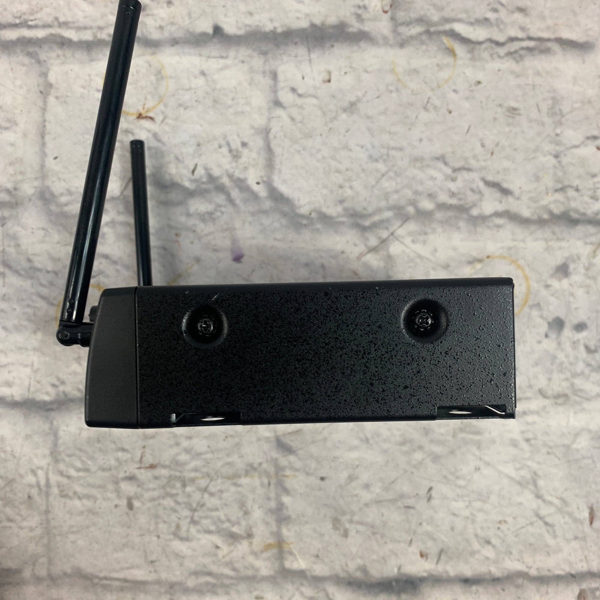 AKG SR40 Mini 2 Dual Wireless Handheld Microphone Outfit