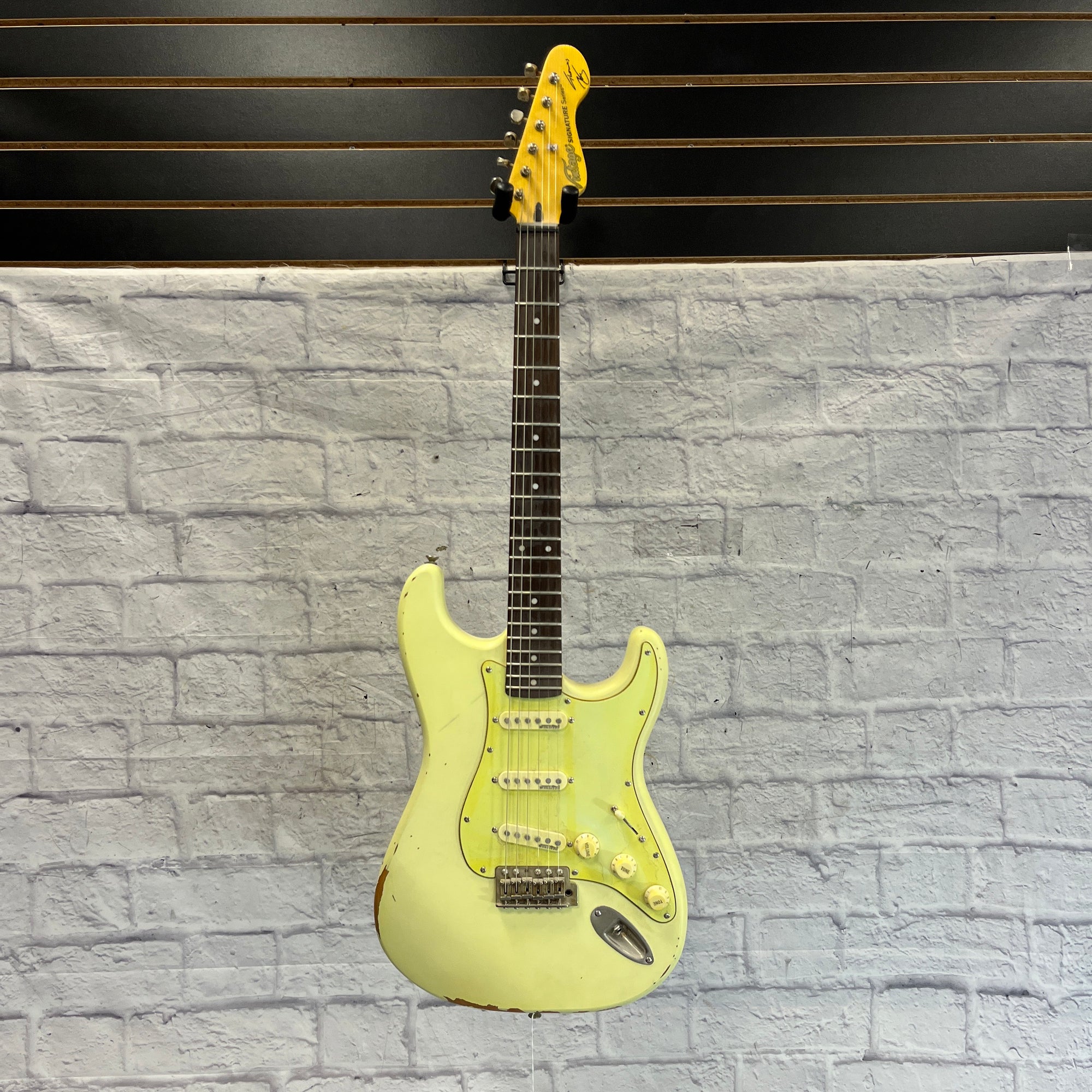 Vintage (Brand) V6MRTBG Distressed Finish Thomas Blug Strat