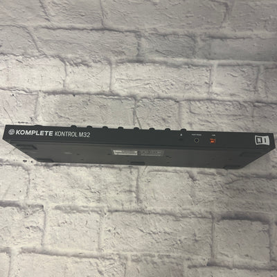 Native Instruments Komplete Kontrol M32 Controller