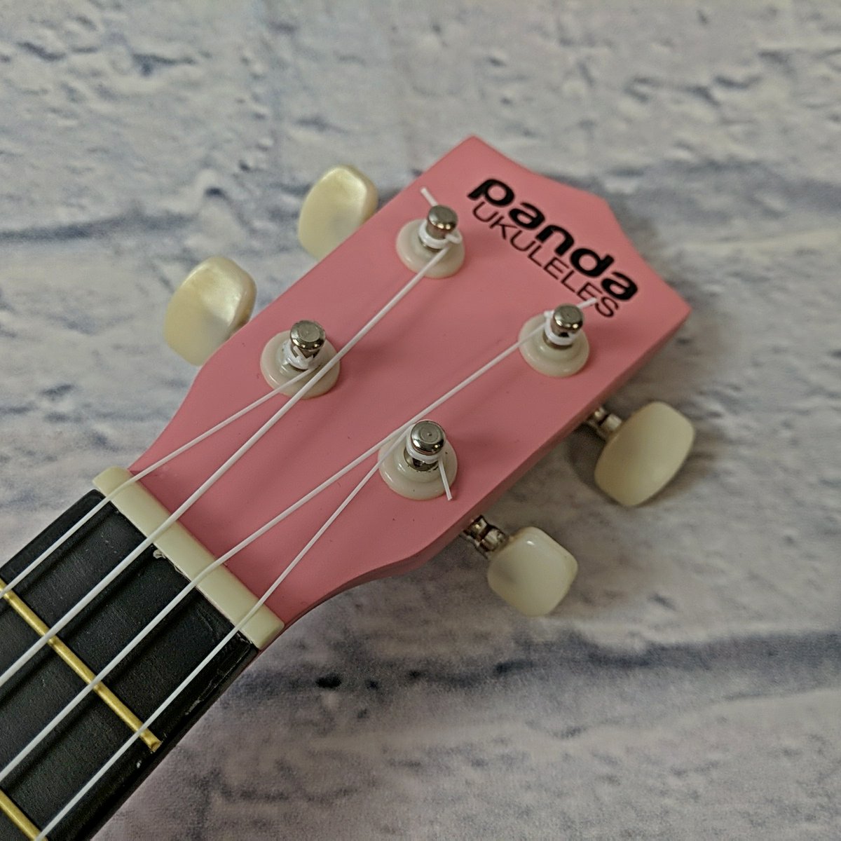 Panda PNUKPI Pink Soprano Ukulele