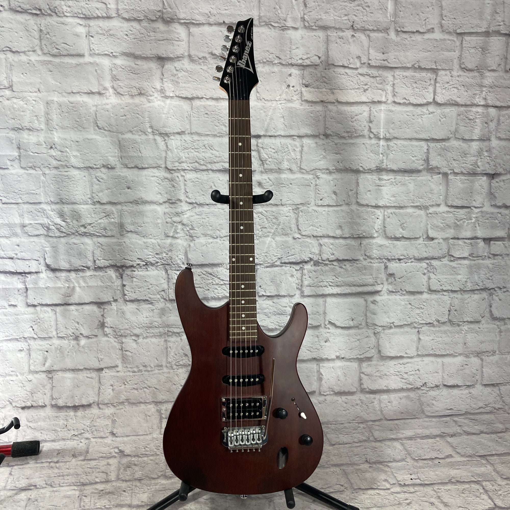 ibanez_ax120mlb_1.jpg