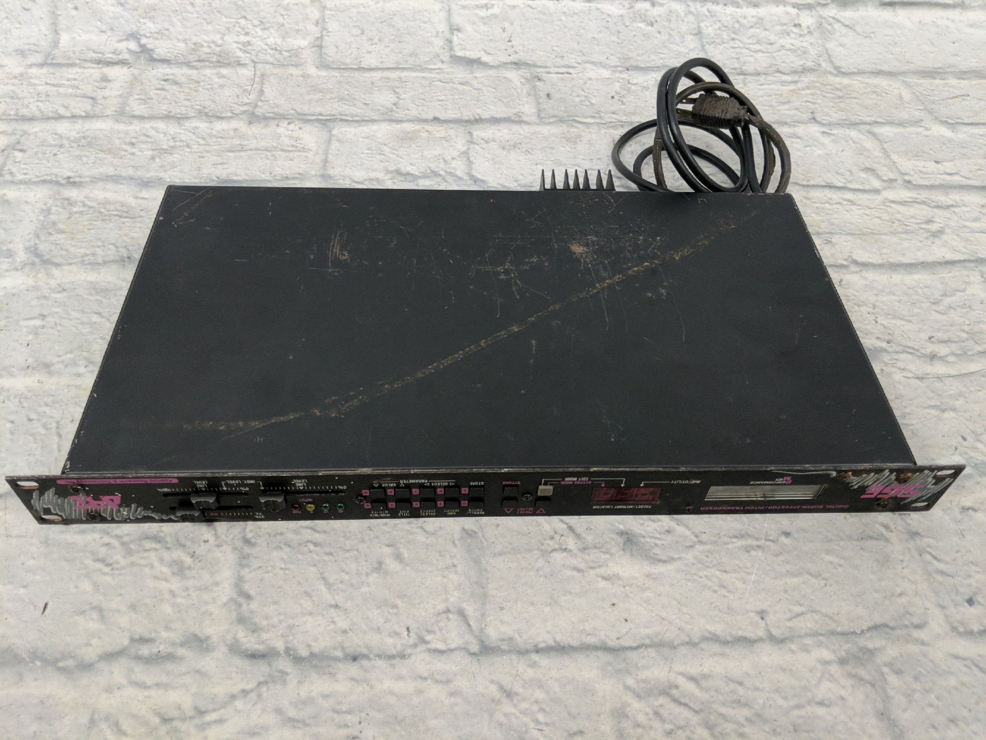 ART SGE Mach I Digital Super-Effector/Pitch Transposer/Sampler