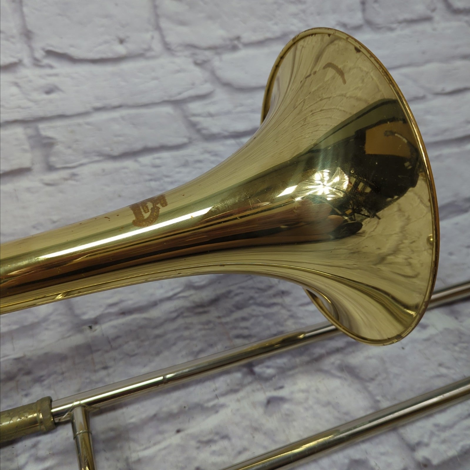 Hunter 6420L Bb Student Slide Trombone - Includes 12C mouthpiece and hard case - Ready to play!